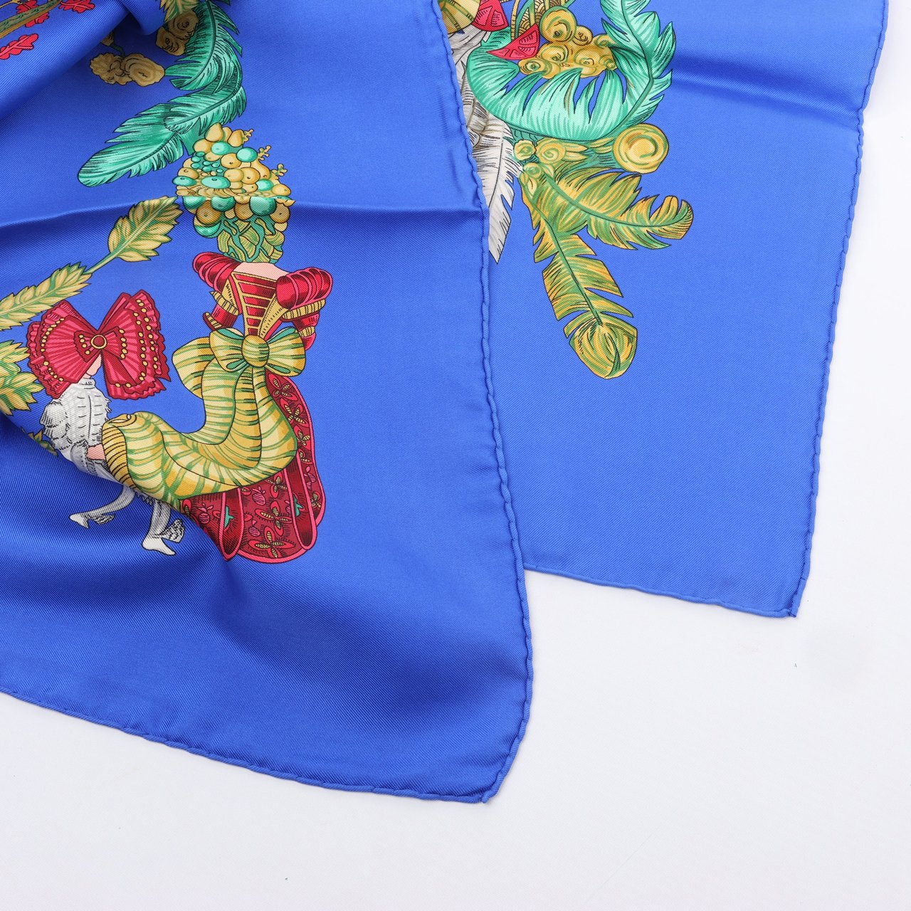 Hermès Hermès Carré 90 "Chapeau" 100% Silk Scarf in Blue Blauw