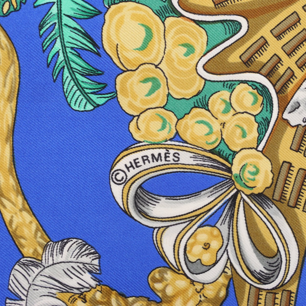 Hermès Hermès Carré 90 "Chapeau" 100% Silk Scarf in Blue Blauw