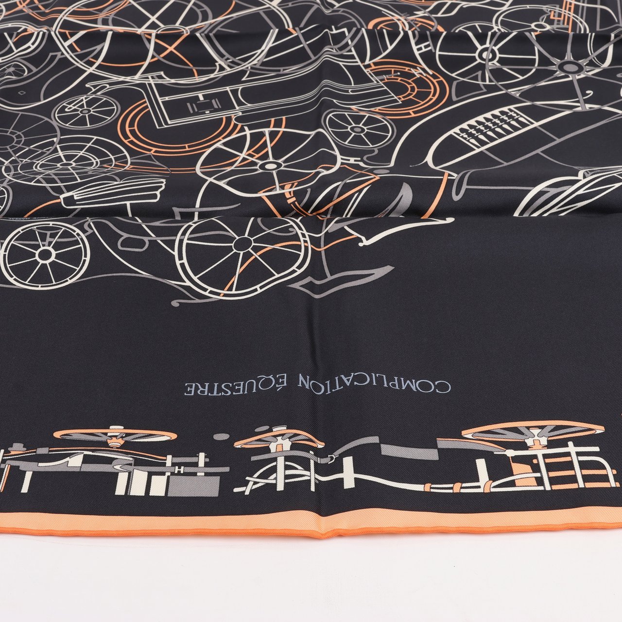 Hermès Hermès Carré 90 "COMPLICATION EQUESTRE" 100% Silk Scarf in Black Zwart
