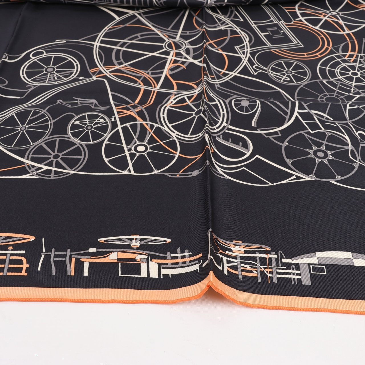 Hermès Hermès Carré 90 "COMPLICATION EQUESTRE" 100% Silk Scarf in Black Zwart