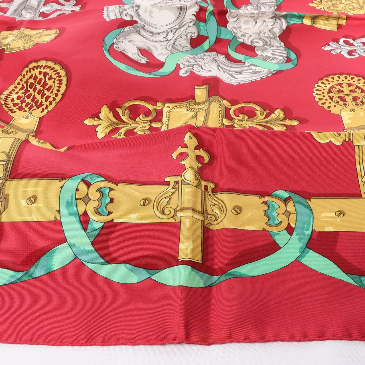 Hermès Hermès Carré 90 "Ferronnerie" 100% Silk Scarf in Red Rood