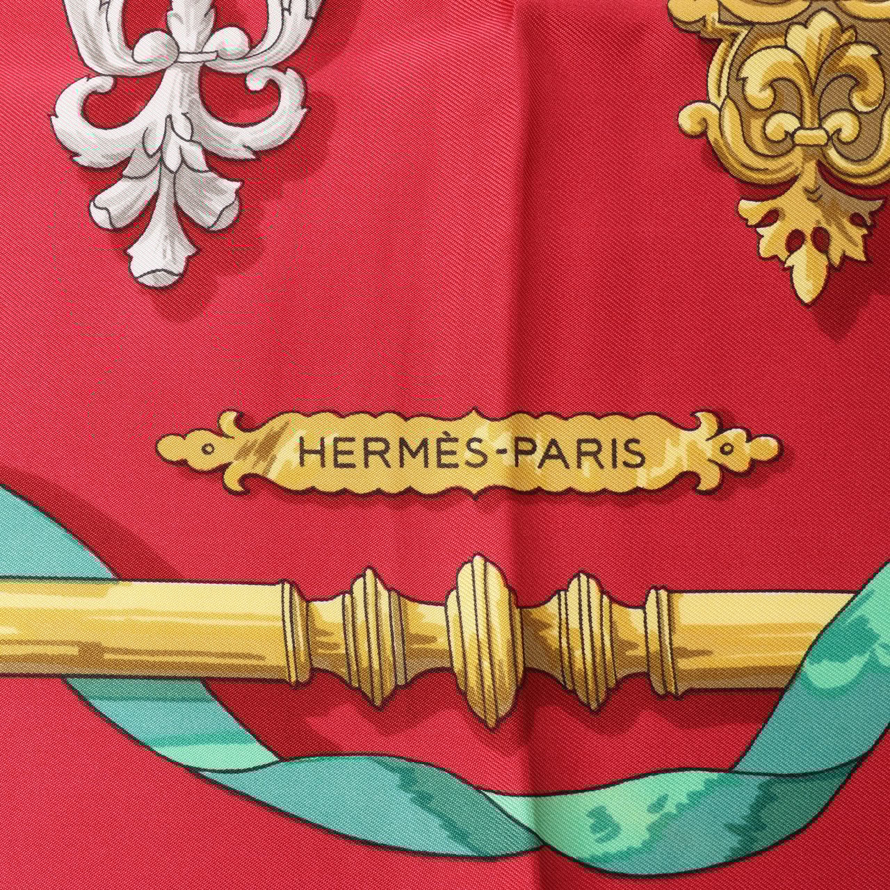Hermès Hermès Carré 90 "Ferronnerie" 100% Silk Scarf in Red Rood