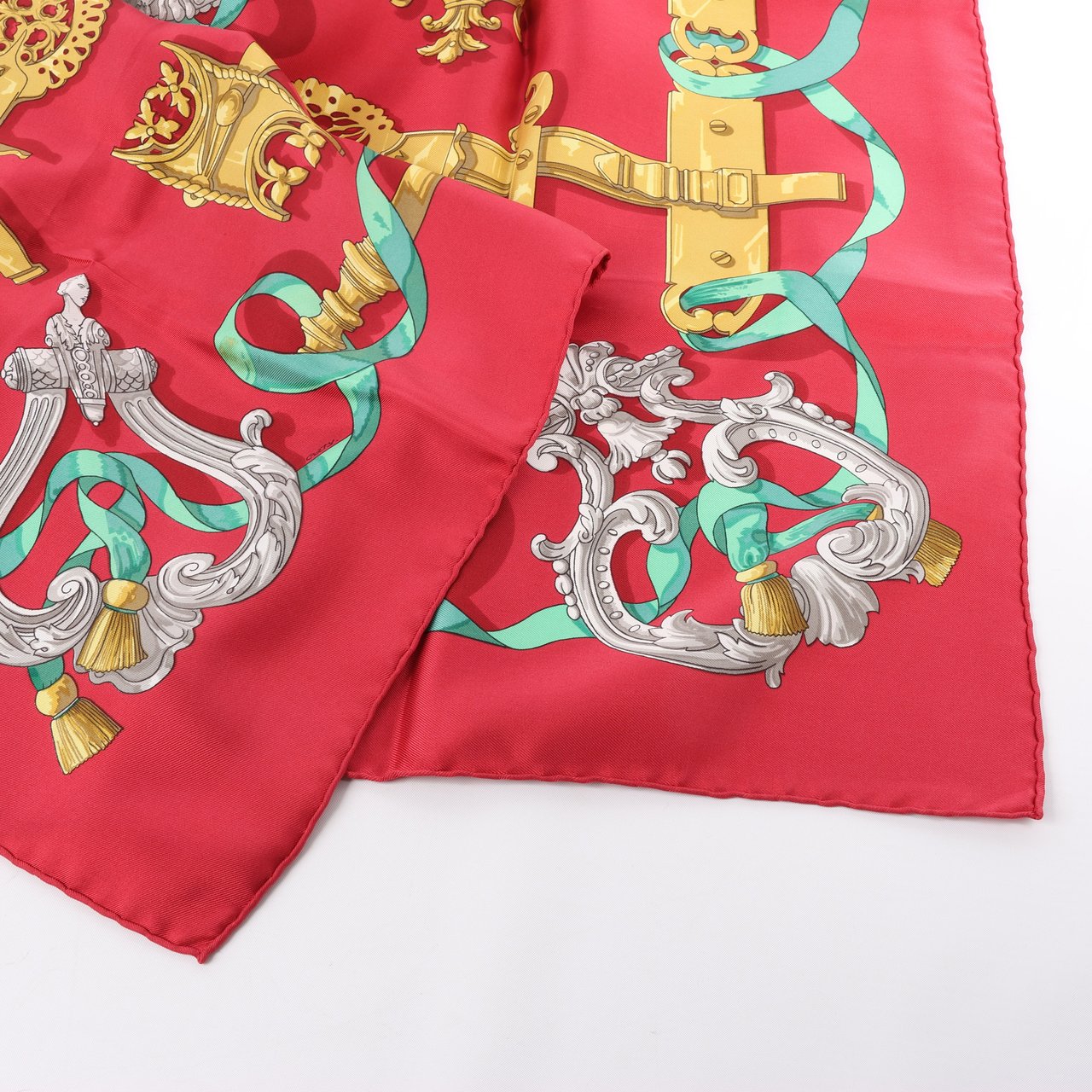 Hermès Hermès Carré 90 "Ferronnerie" 100% Silk Scarf in Red Rood