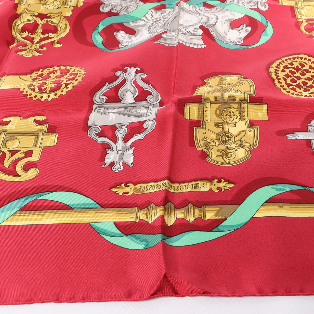 Hermès Hermès Carré 90 "Ferronnerie" 100% Silk Scarf in Red Rood
