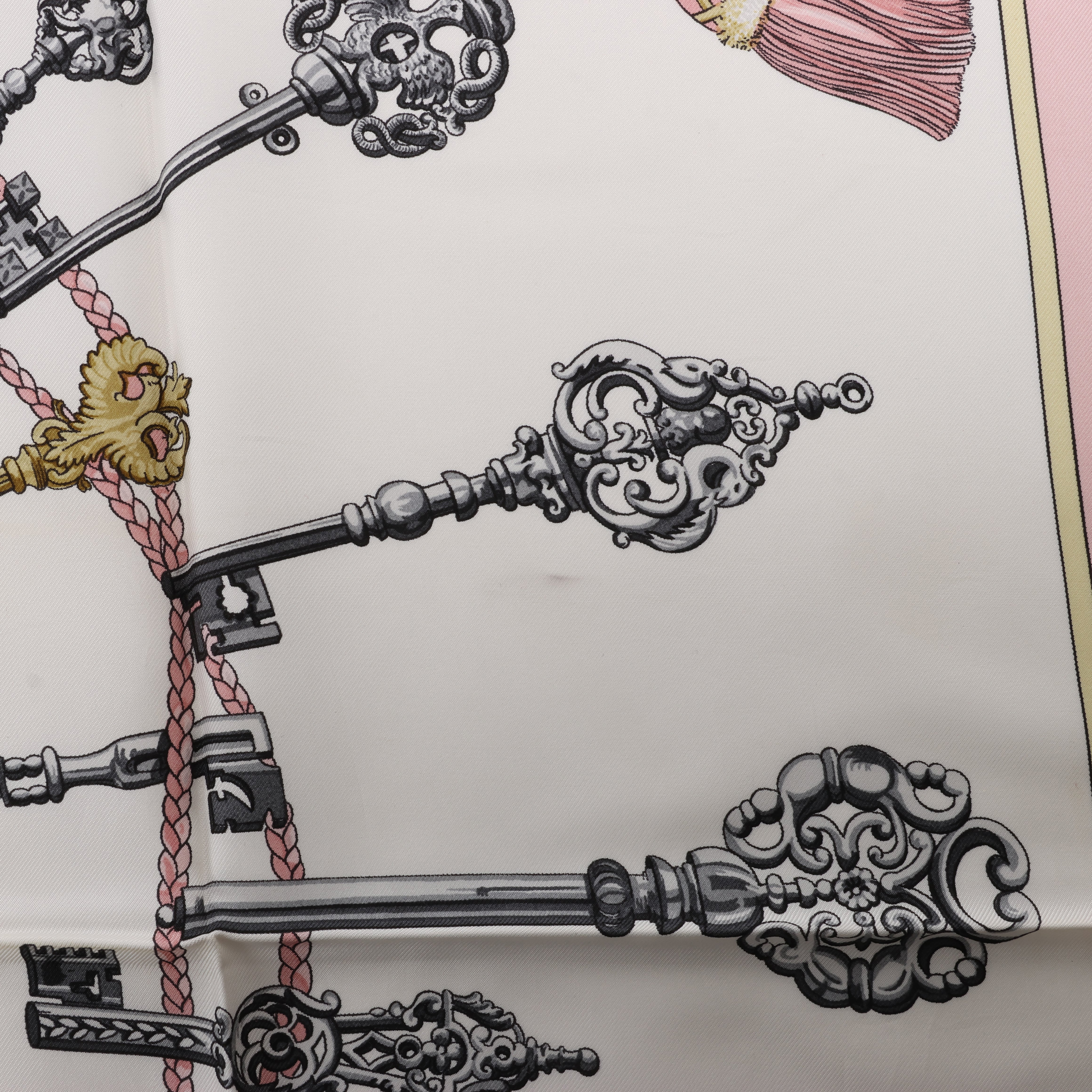 Hermès Hermès Carré 90 "LES CLES" 100% Silk Scarf in Pink Roze