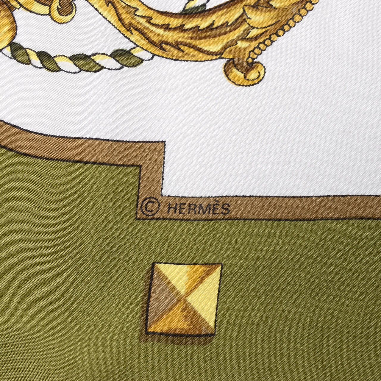 Hermès Hermès Carré 90 "LES CLES" Silk handkerchief in Khaki Bruin