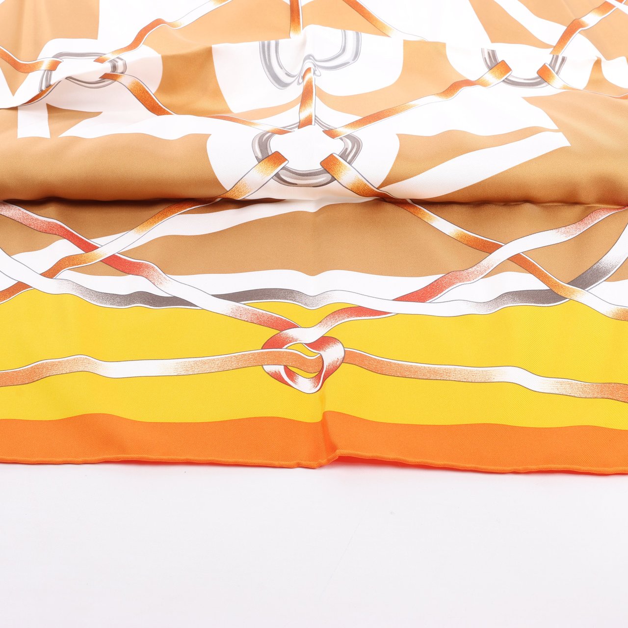 Hermès Hermès Carré 90 " FIGURE ARTISTIQUE" 100% Silk Scarf in Orange Oranje