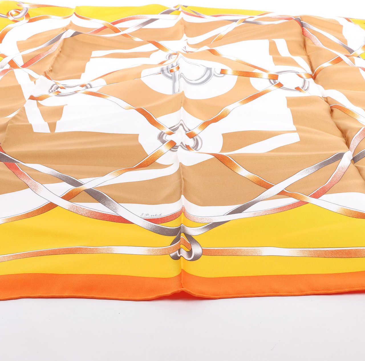Hermès Hermès Carré 90 " FIGURE ARTISTIQUE" 100% Silk Scarf in Orange Oranje