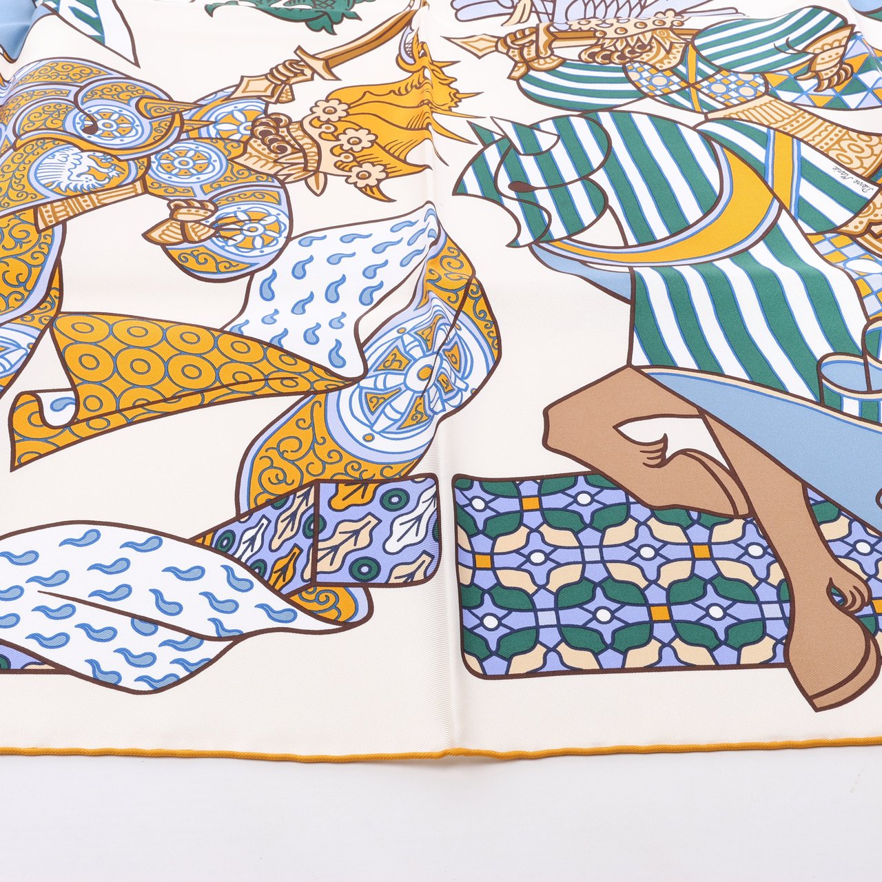 Hermès Hermès Carré 90 "DUELS ONIRIQUES" 100% Silk Scarf in Multicolor Beige