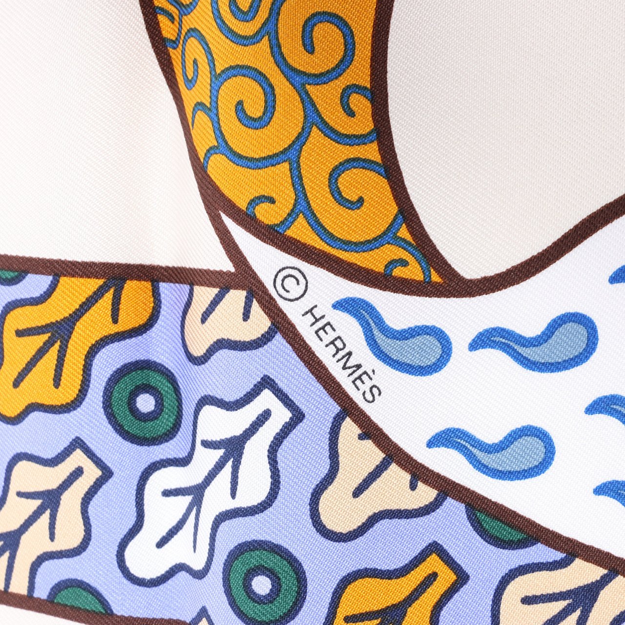 Hermès Hermès Carré 90 "DUELS ONIRIQUES" 100% Silk Scarf in Multicolor Beige