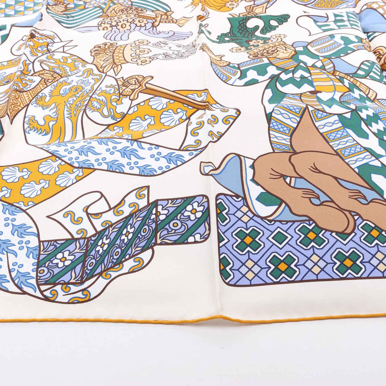 Hermès Hermès Carré 90 "DUELS ONIRIQUES" 100% Silk Scarf in Multicolor Beige