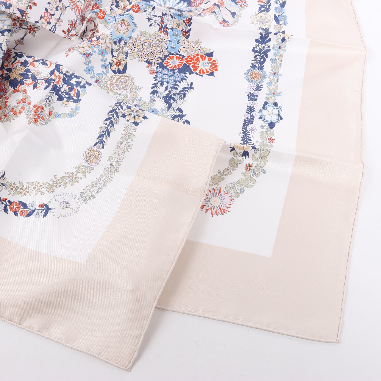 Hermès Hermès Carré 90 "RIDES DE GALA EN FLEURS" 100% Silk Scarf in Beige Beige