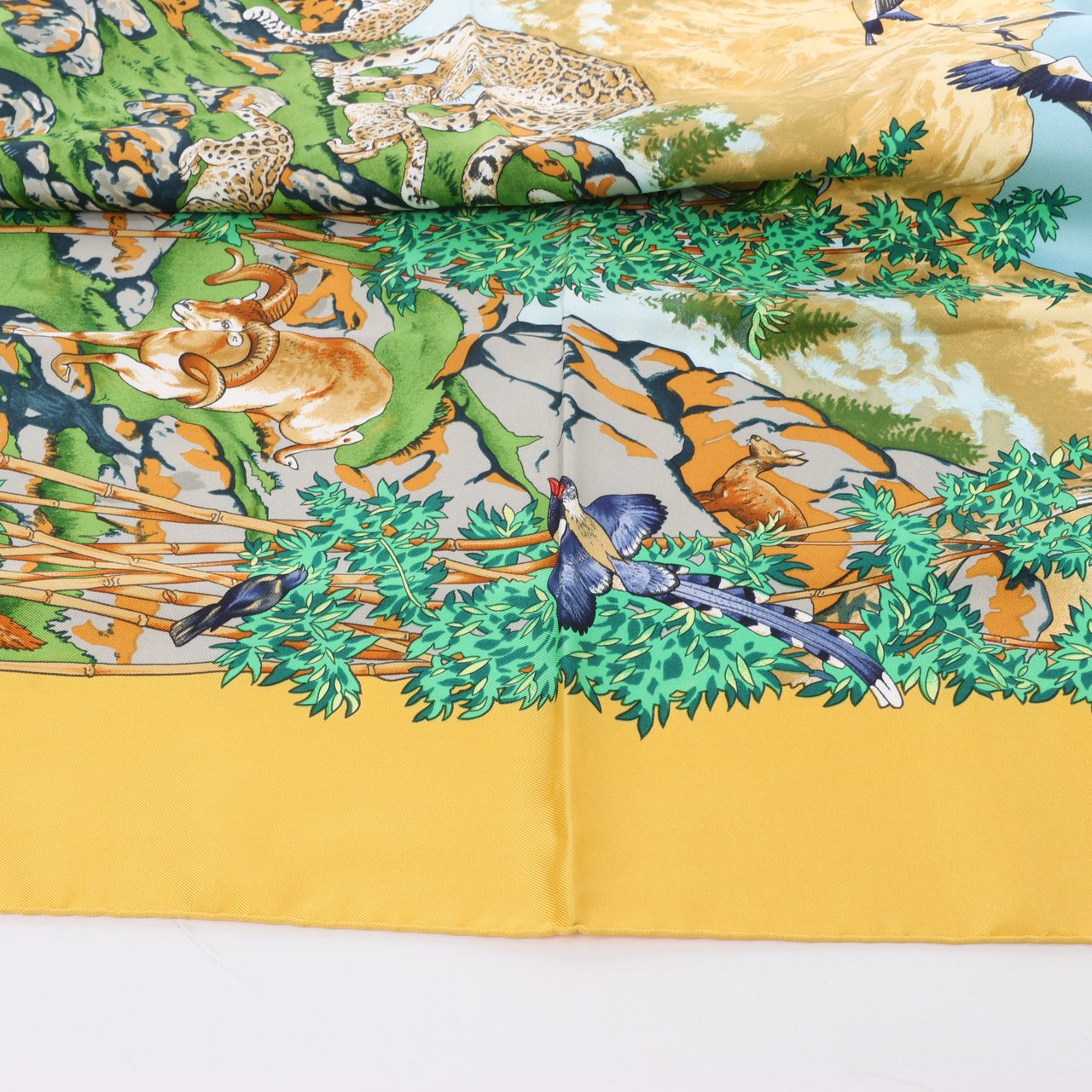 Hermès Hermès Carré 90 "SICHUAN " 100% Silk Scarf in Yellow Geel
