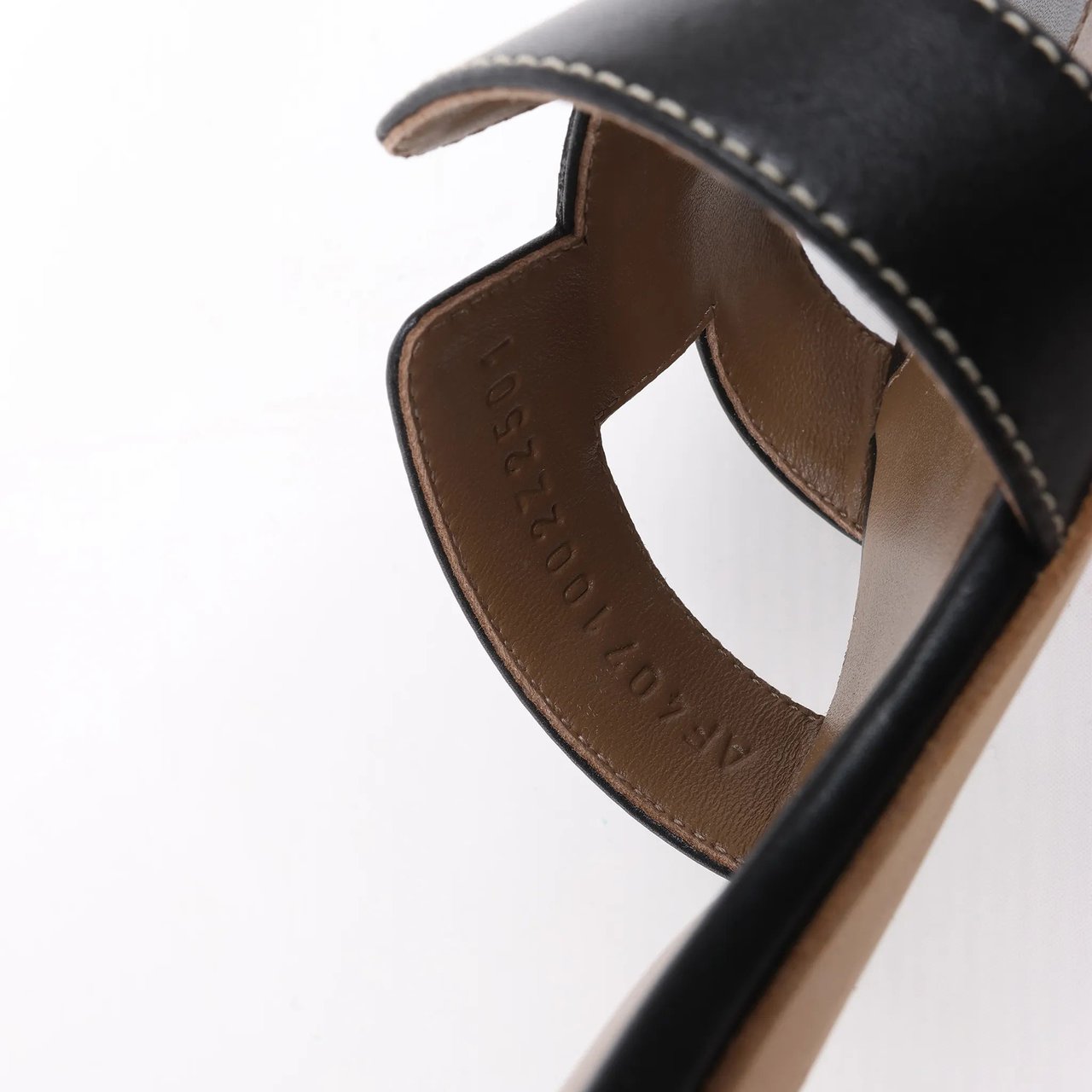 Hermès HERMES OASIS Leather Sandals in Black, Size 37.5 EU Zwart