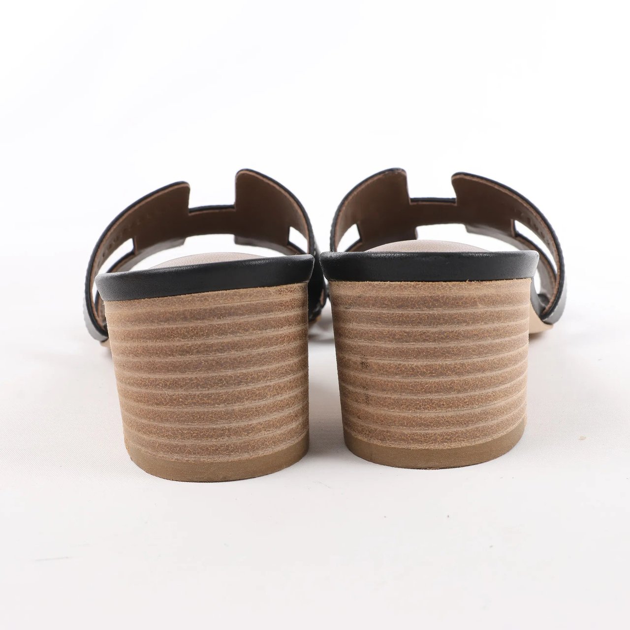 Hermès HERMES OASIS Leather Sandals in Black, Size 37.5 EU Zwart