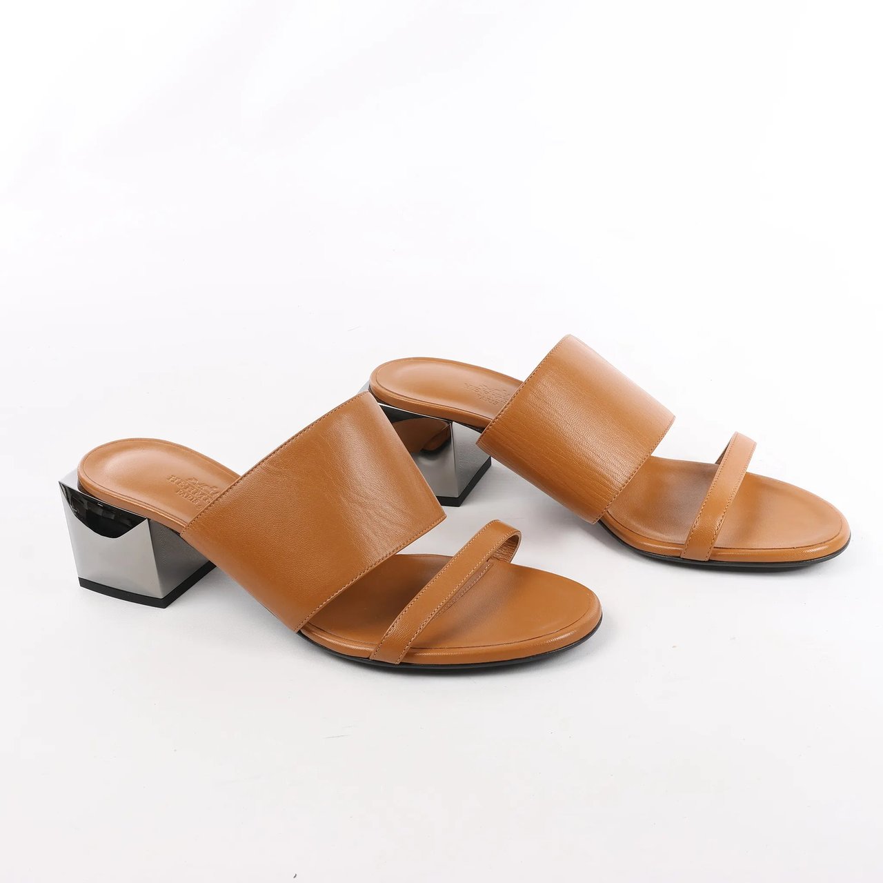 Hermès HERMES Cornelia Leather Sandals in Brown, Size 39 EU Bruin