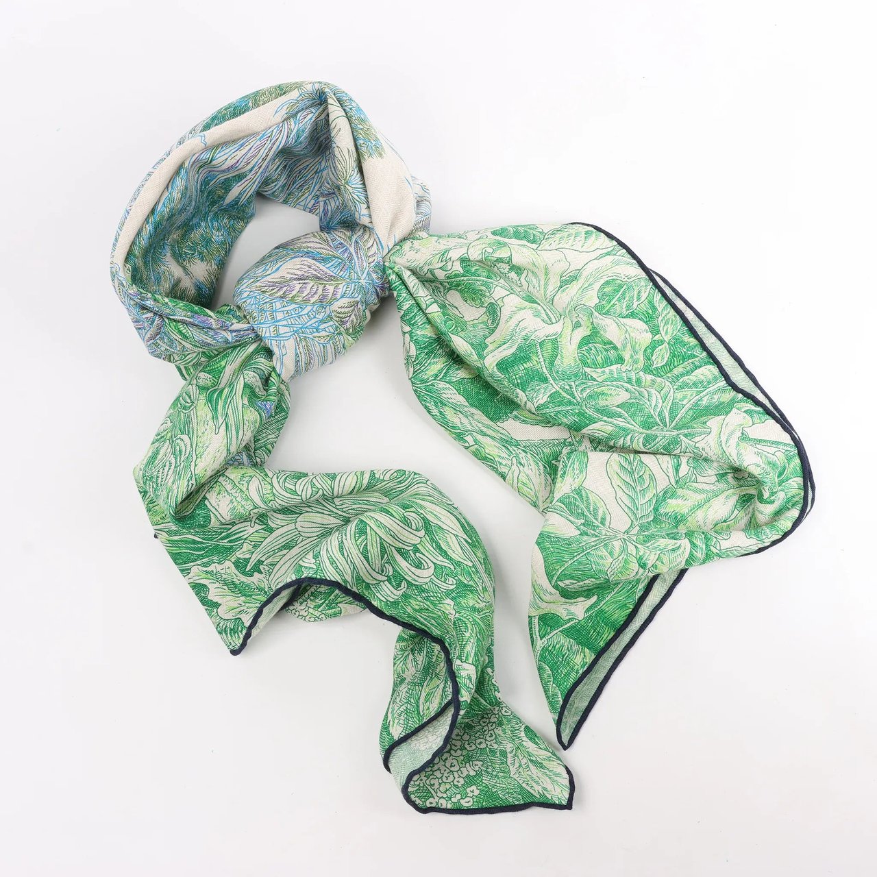 Hermès Hermès Carré Geant "BOTANICO DI PALERMO" Cashmere and Silk Scarf in Green Groen