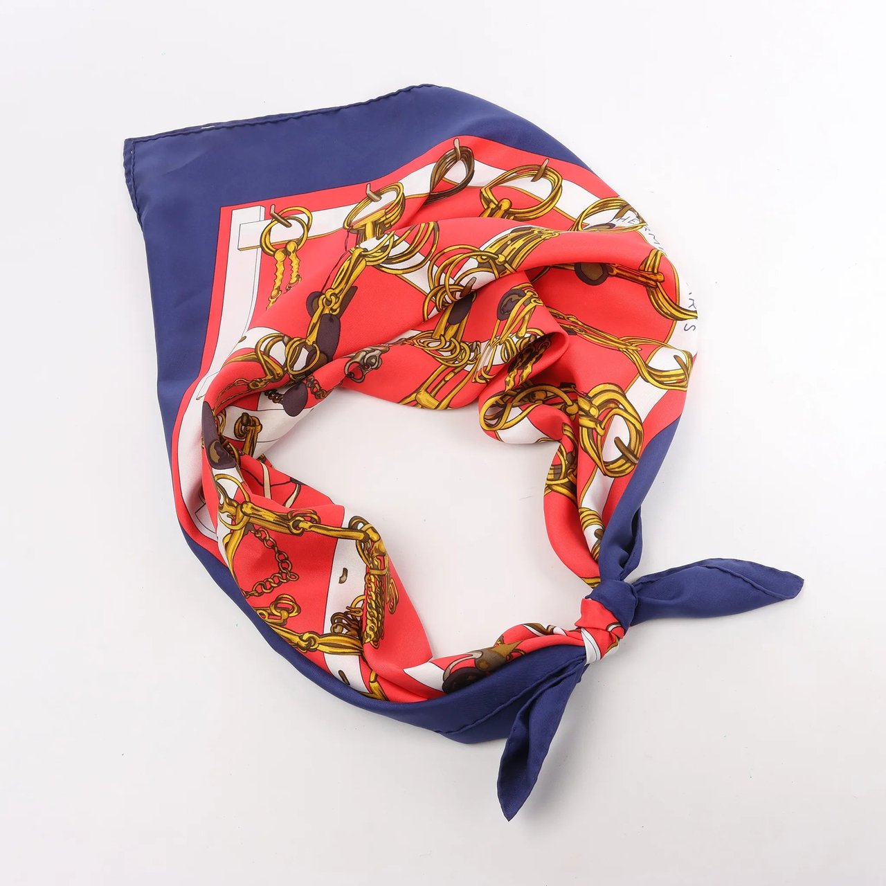 Hermès Hermès Carré 90 "MORS&FILETS" Silk handkerchief in Red x Navy Blue Rood