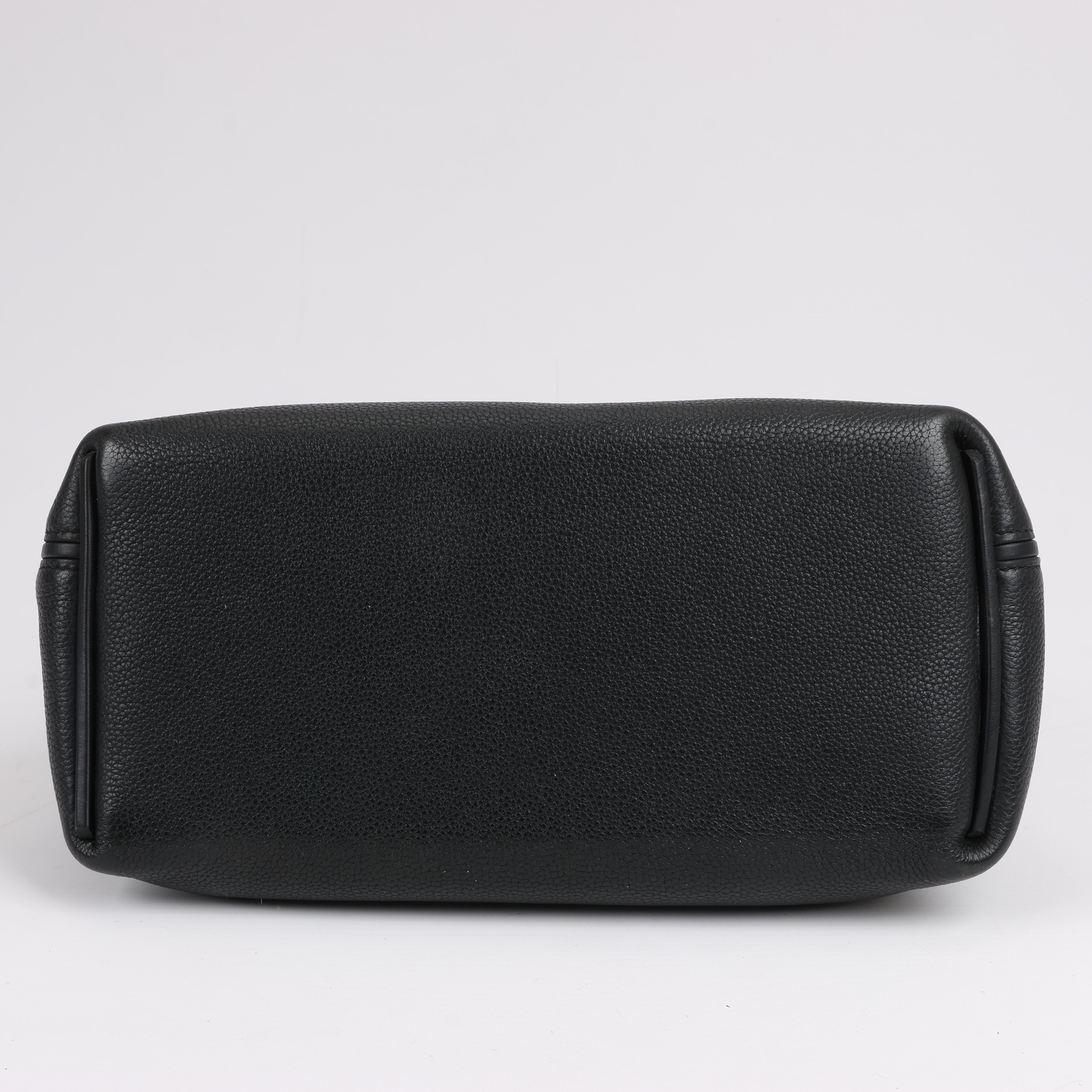 Hermès HERMES 24/24 29 Togo Leather Handbag in Black and Gold Metal Fittings D: 2019 Zwart