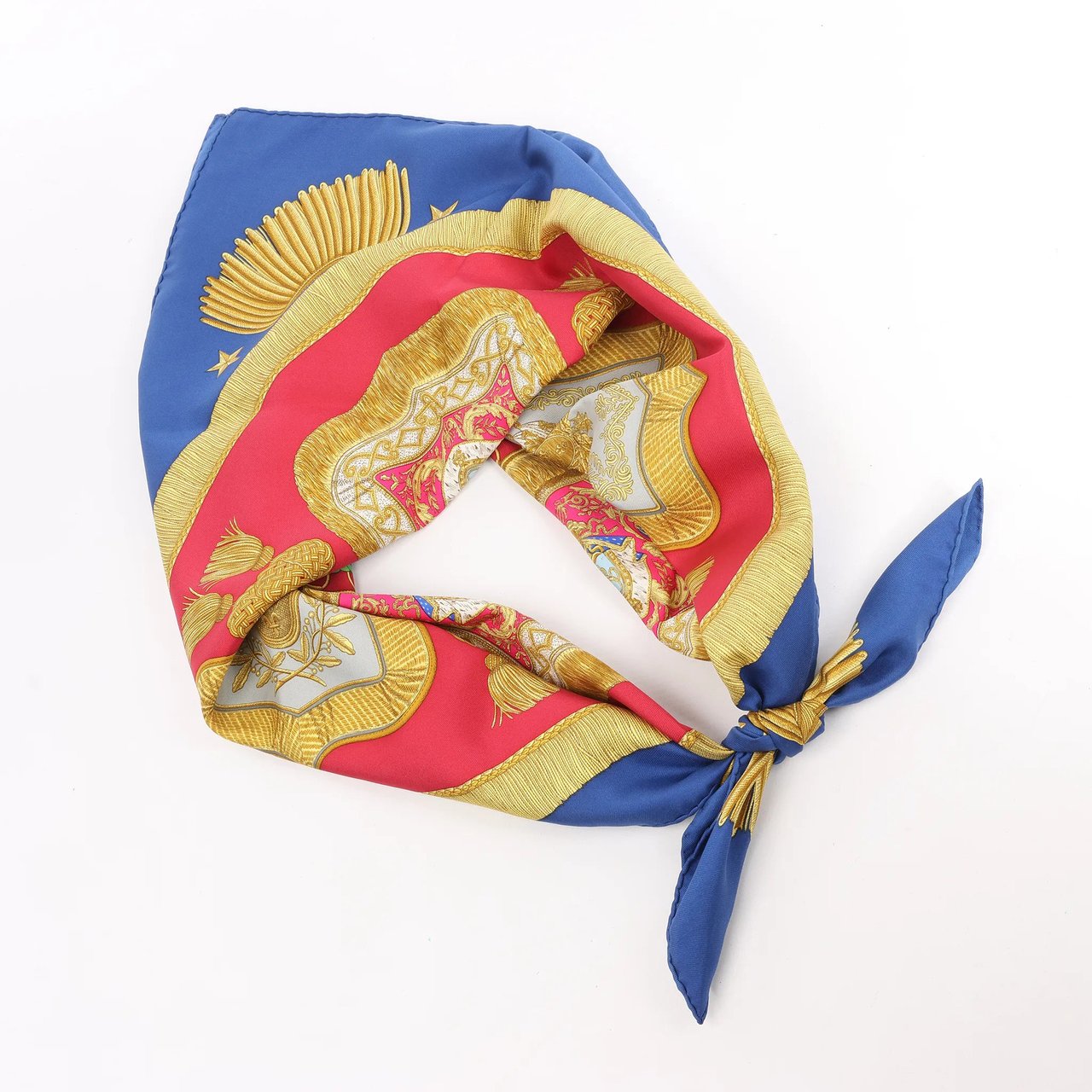 Hermès Hermès Carré 90 "Poste et Cavalerie Saber" Silk handkerchief in Red Rood