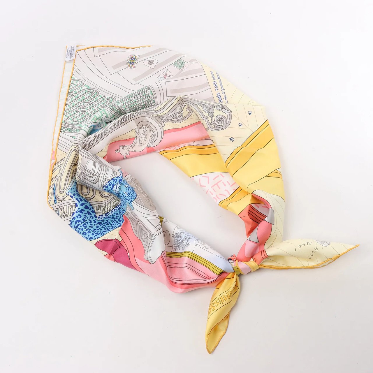 Hermès Hermès Carré 90 "MYSTERE AU 24" Silk handkerchief in Multicolor Divers