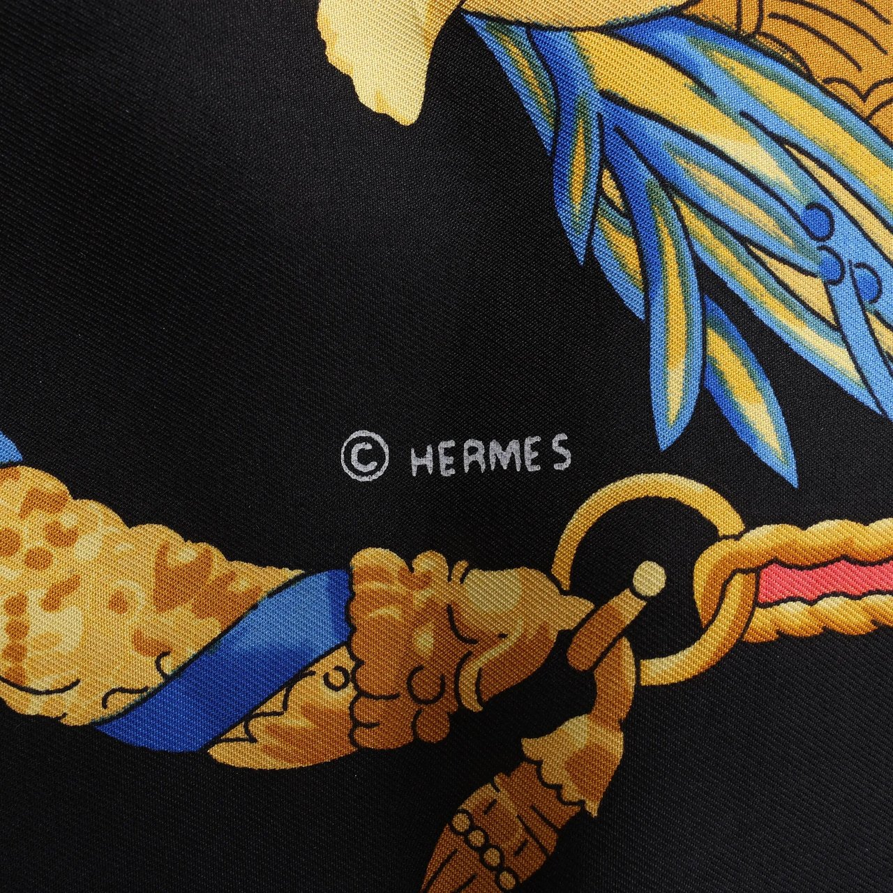 Hermès Hermès Carré 90 "HOMMAGE A CHARLES GARNIER" Silk handkerchief in Black Zwart