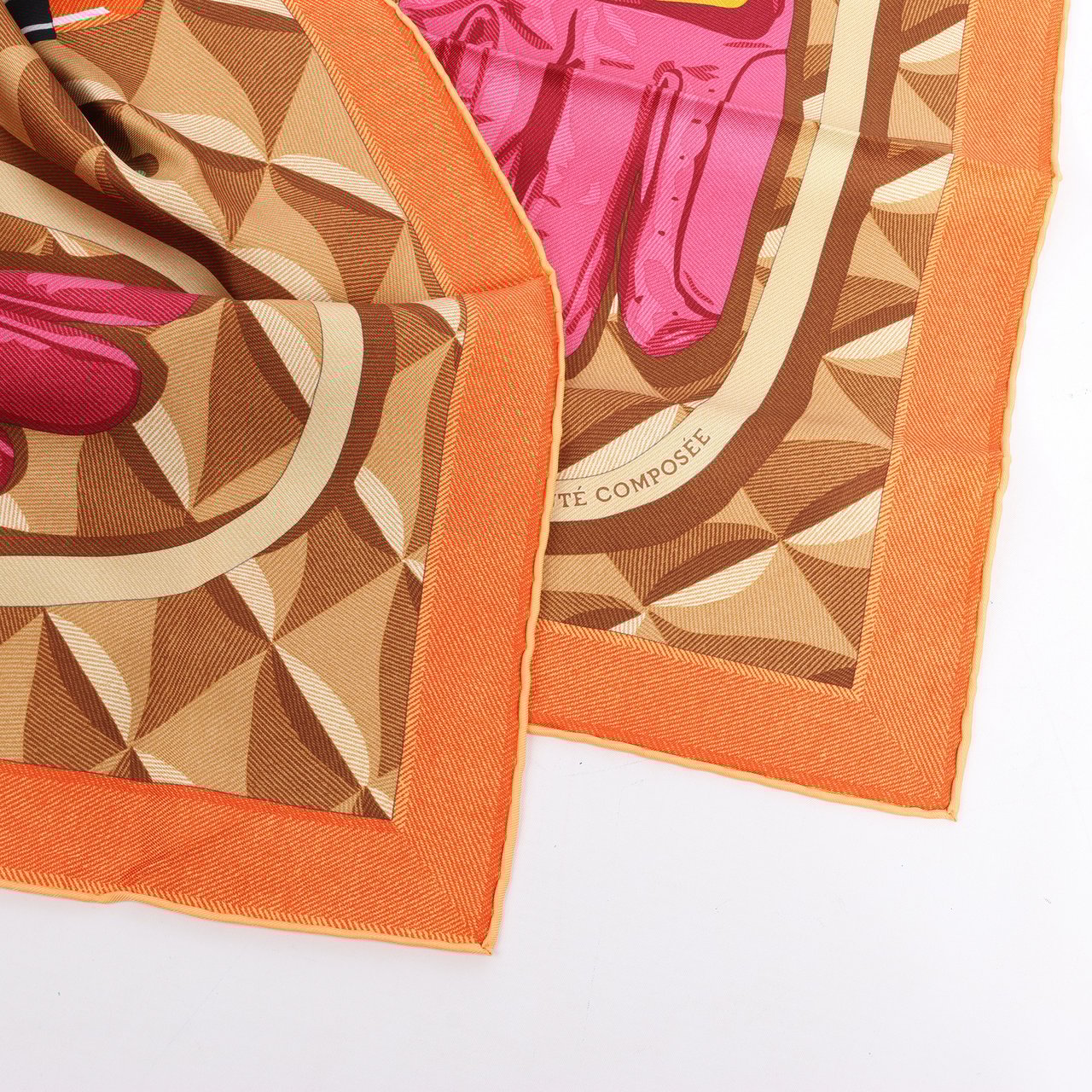 Hermès Hermès Carré 90 "BEAUTE COMPOSEE" Silk handkerchief in Orange Oranje