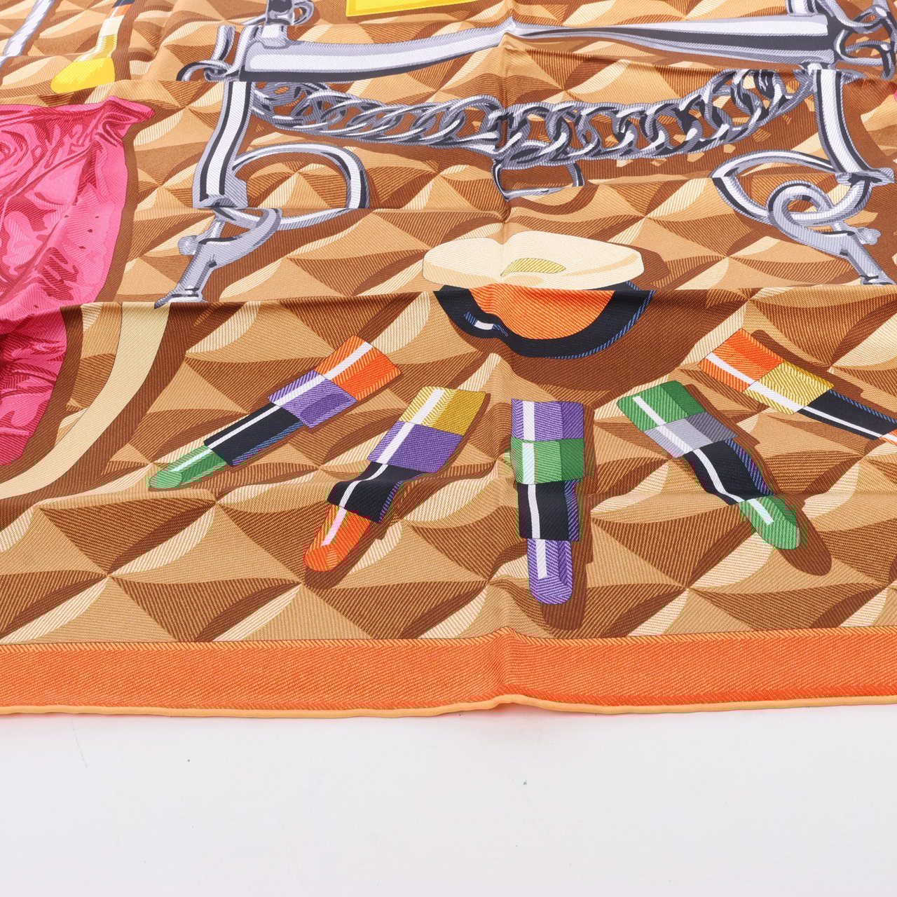 Hermès Hermès Carré 90 "BEAUTE COMPOSEE" Silk handkerchief in Orange Oranje