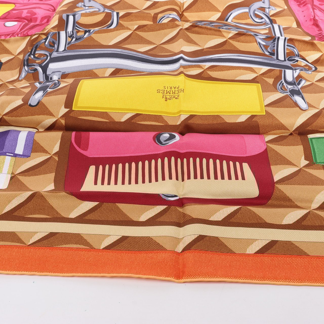 Hermès Hermès Carré 90 "BEAUTE COMPOSEE" Silk handkerchief in Orange Oranje