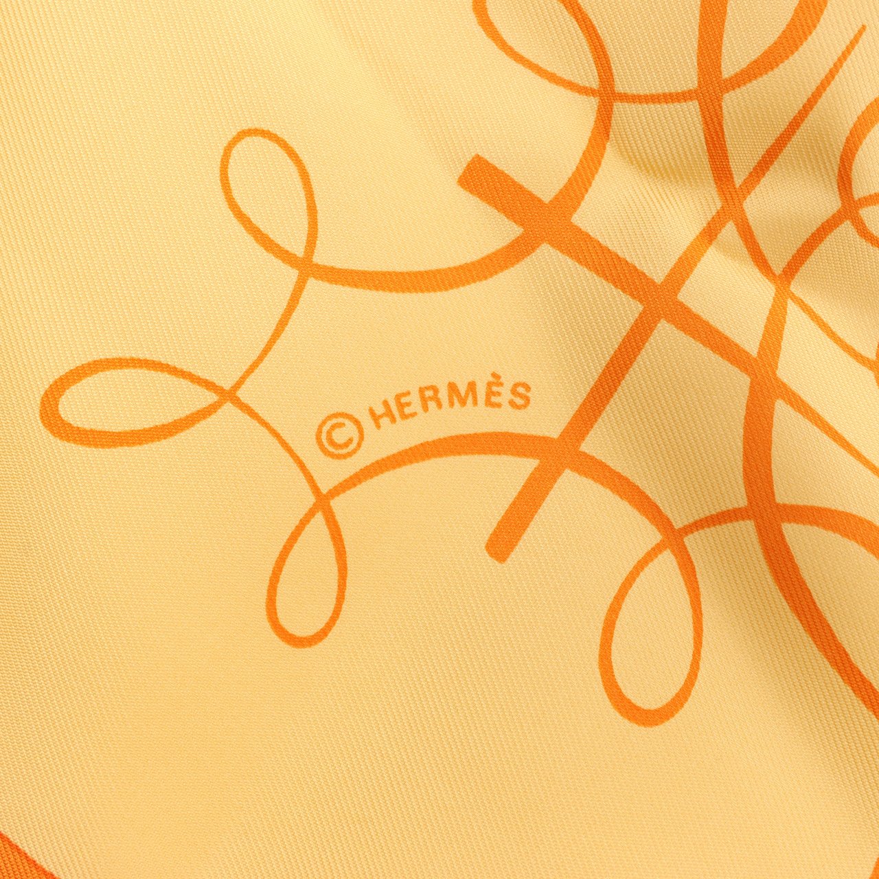 Hermès Hermès Carré 90 "L'ART D'ECRIRE" Silk handkerchief in Yellow Geel