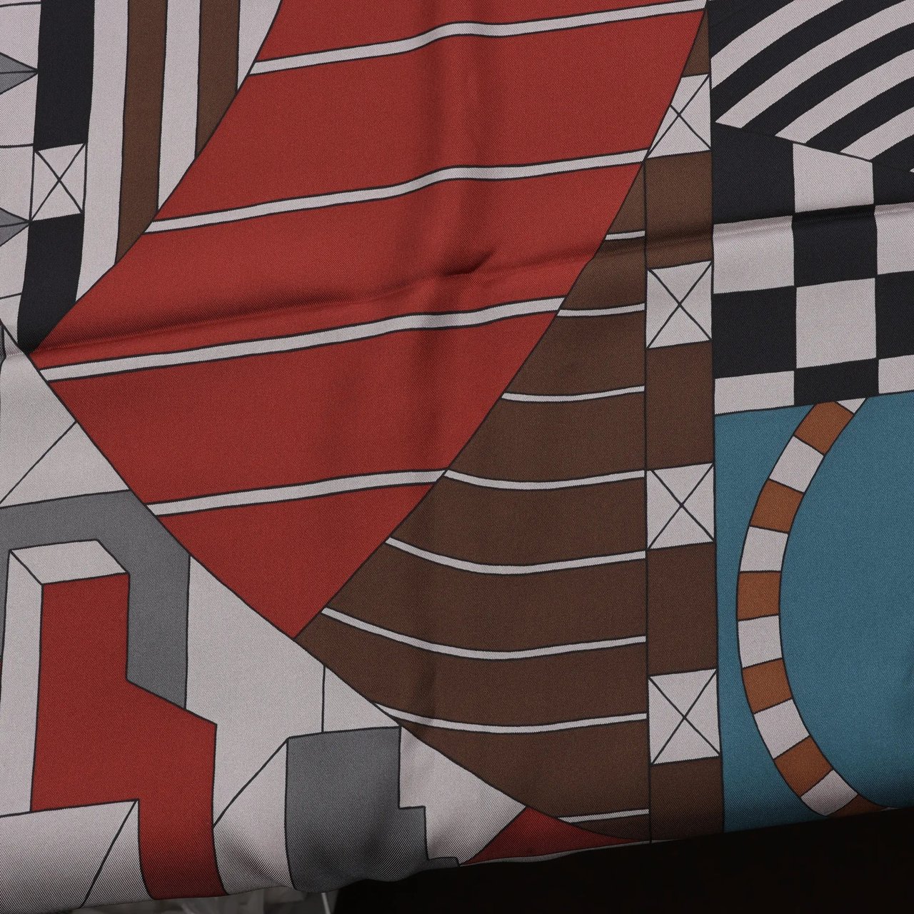 Hermès Hermès Carré 140 "ONE TWO THREE AND AWAY WE GO" Silk handkerchief in Gray Grijs