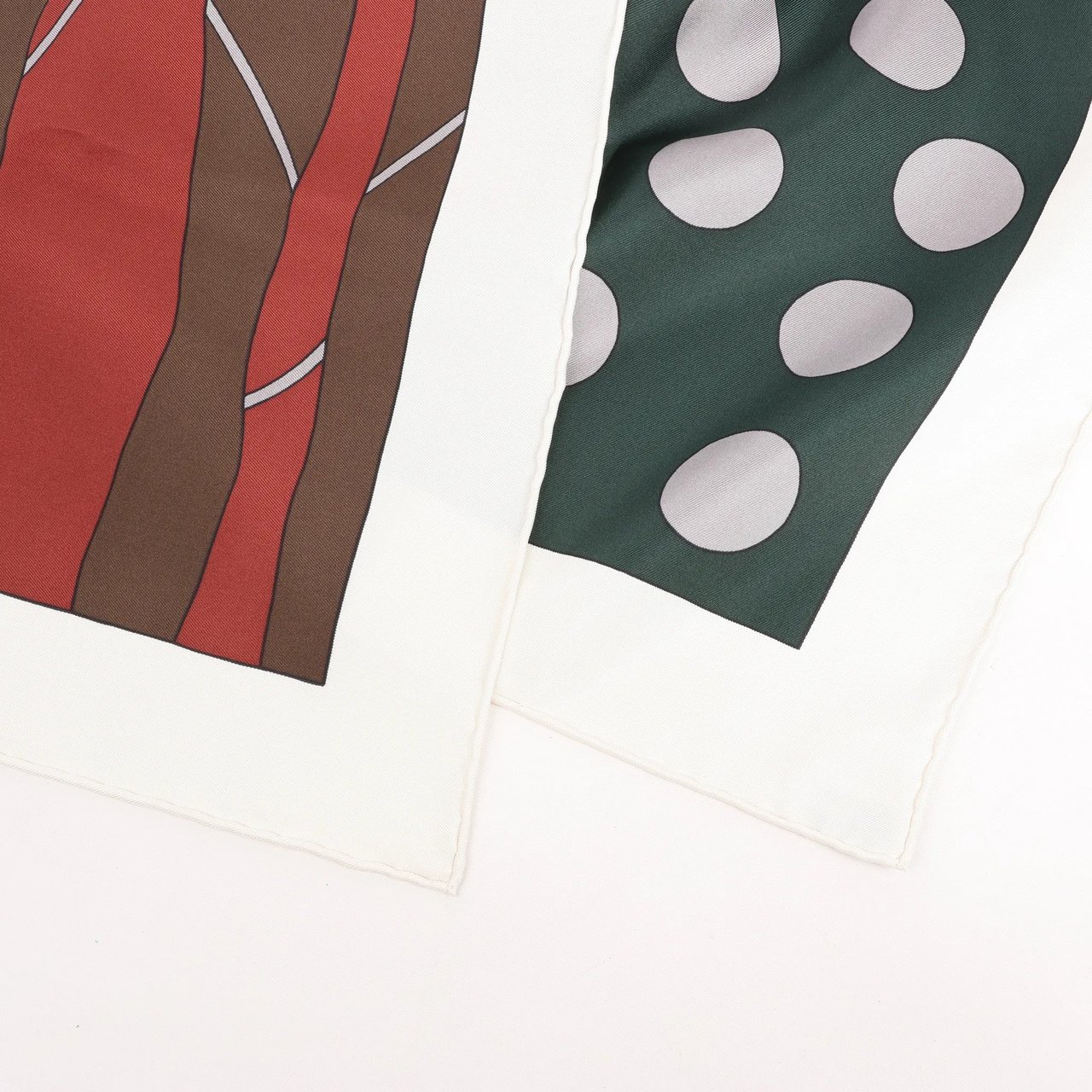 Hermès Hermès Carré 140 "ONE TWO THREE AND AWAY WE GO" Silk handkerchief in Gray Grijs