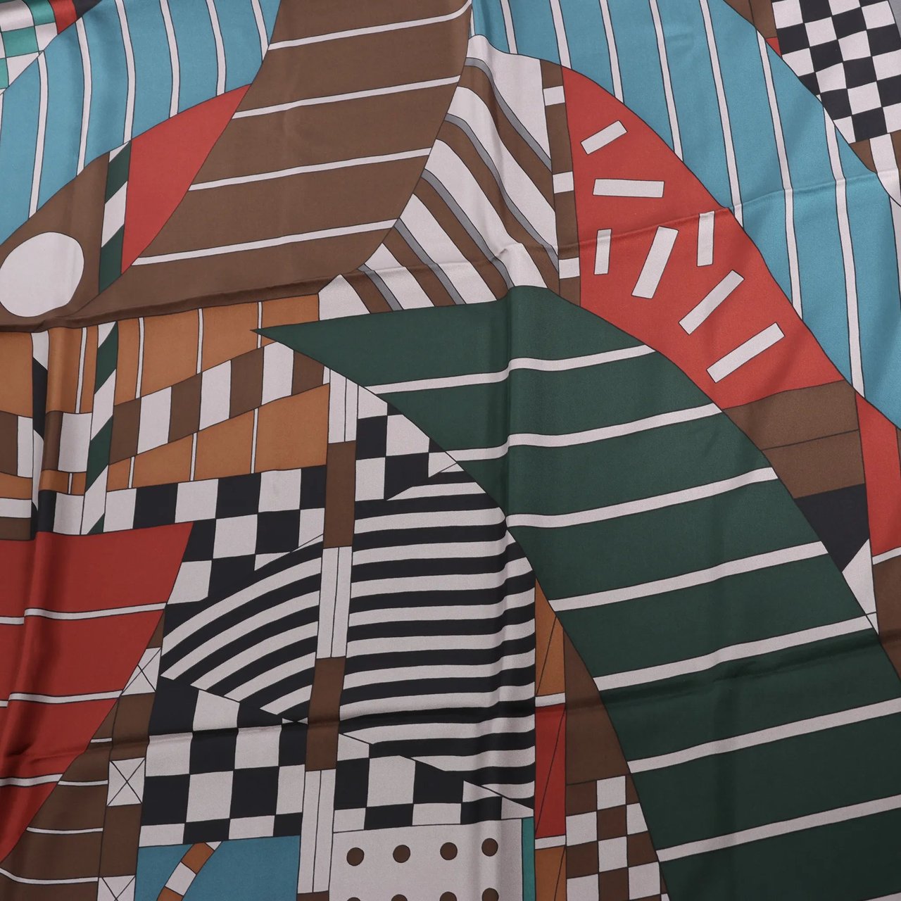 Hermès Hermès Carré 140 "ONE TWO THREE AND AWAY WE GO" Silk handkerchief in Gray Grijs