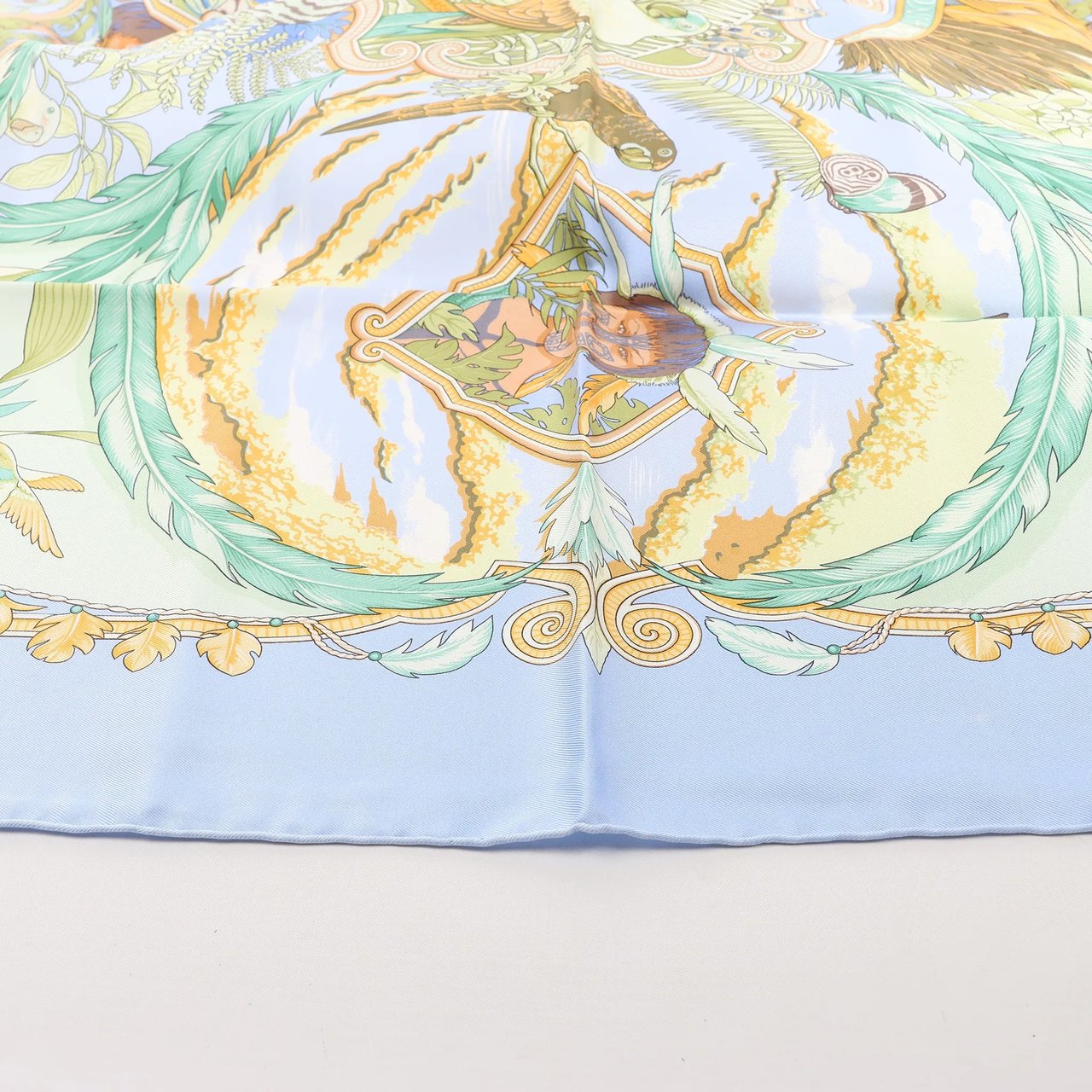 Hermès Hermès Carré 90 "AMAZONIA" Silk handkerchief in Blue Blauw