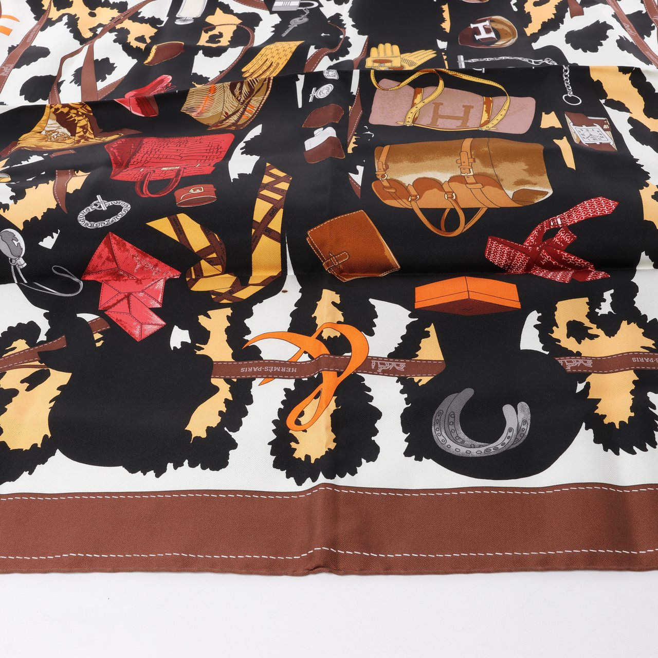 Hermès Hermès Carré 90 "Monsieur et Madame" Silk handkerchief in Brown Bruin