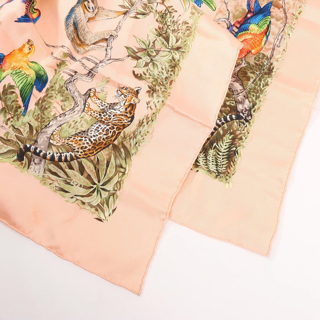 Hermès Hermès Carré 90 "EQUATEUR" Silk handkerchief in Pink Roze