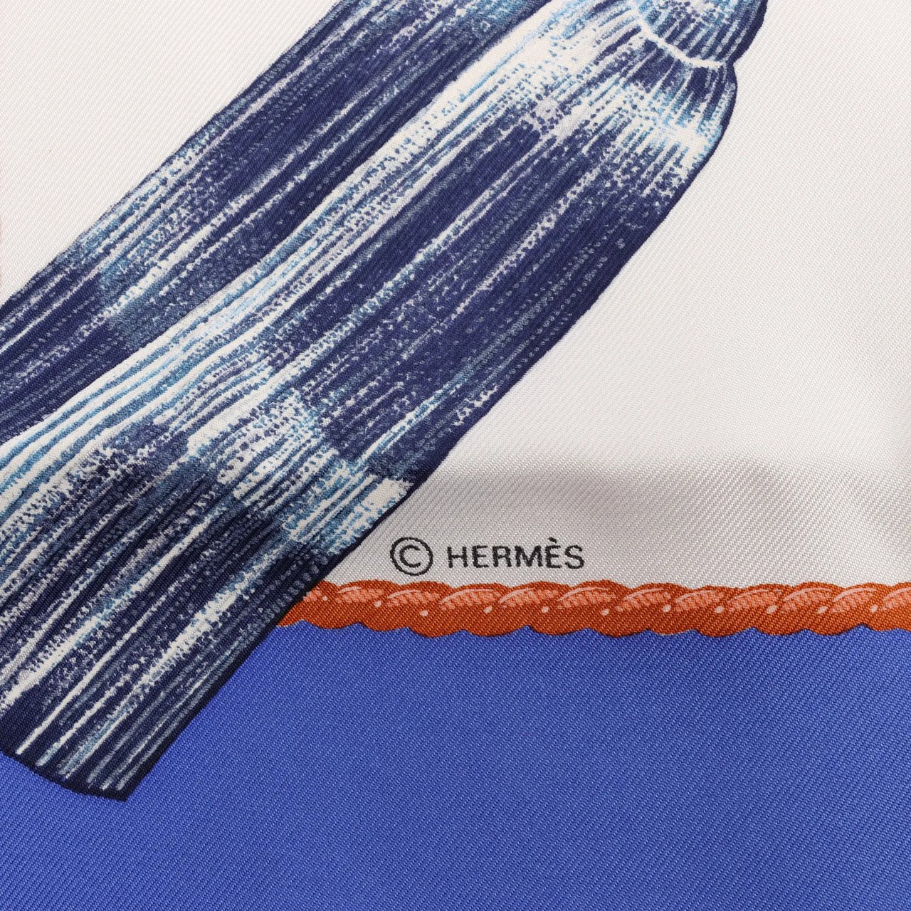 Hermès Hermès Carré 90 "SAMOURAI" Silk handkerchief in Blue Blauw