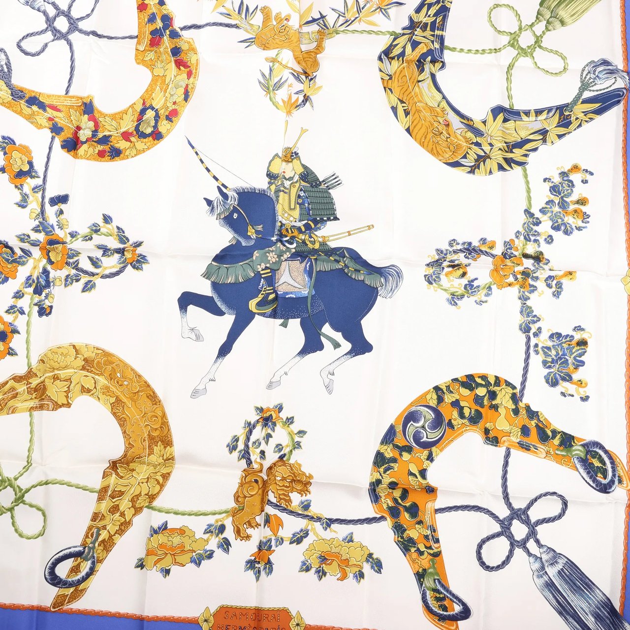 Hermès Hermès Carré 90 "SAMOURAI" Silk handkerchief in Blue Blauw