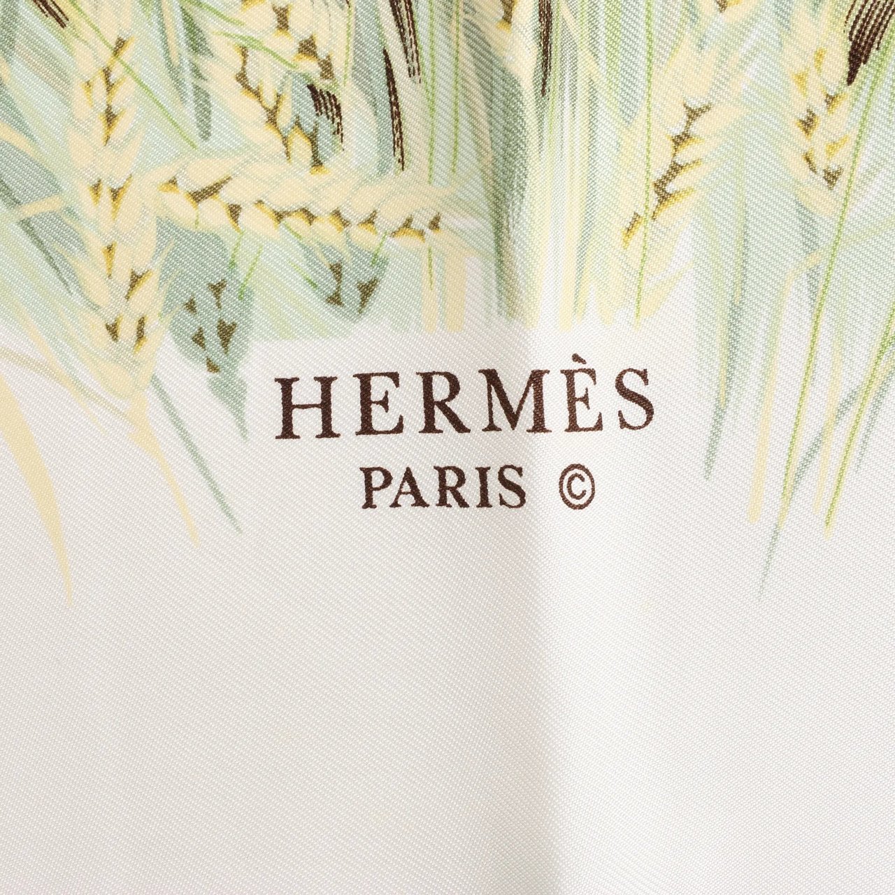 Hermès Hermès Carré 90 "Lapins Dans un Champ de blé" Silk handkerchief in Green Groen