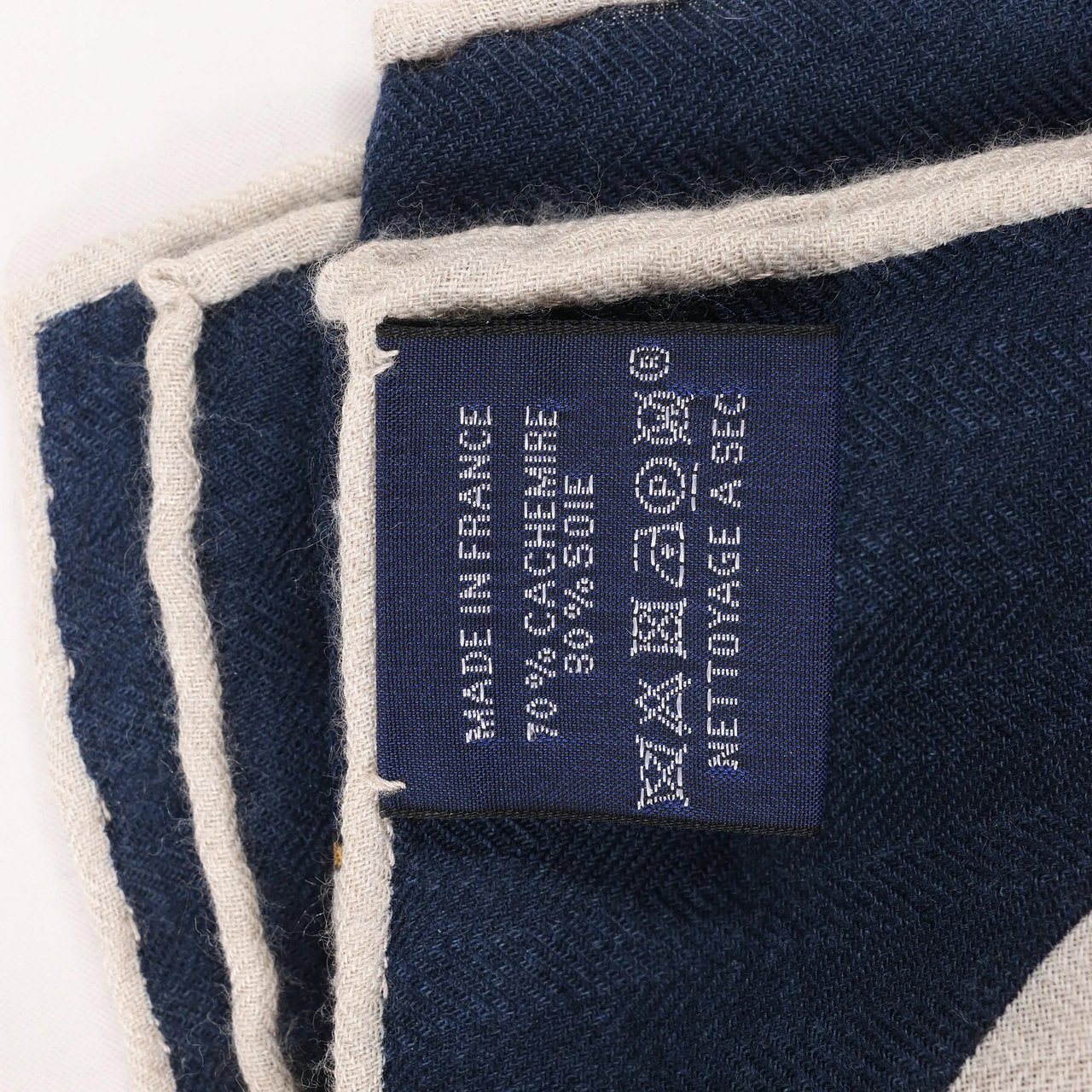 Hermès Hermès Carré Géant "Malines Chevaux Déchène" Cashmere & Silk handkerchief in Beige x Navy Blue Beige