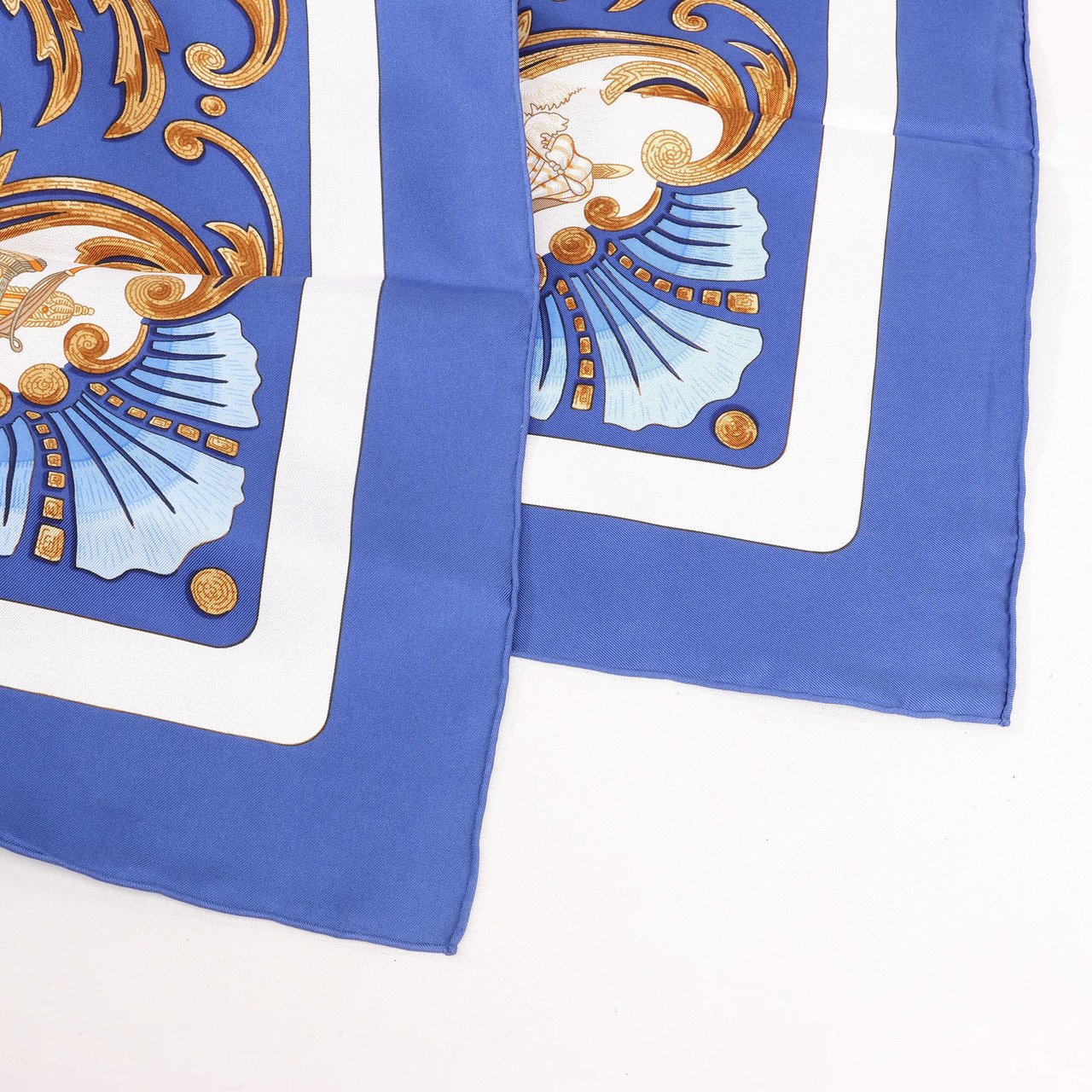 Hermès Hermès Carré 90 "Cheval Turc" Silk handkerchief in Blue Rood