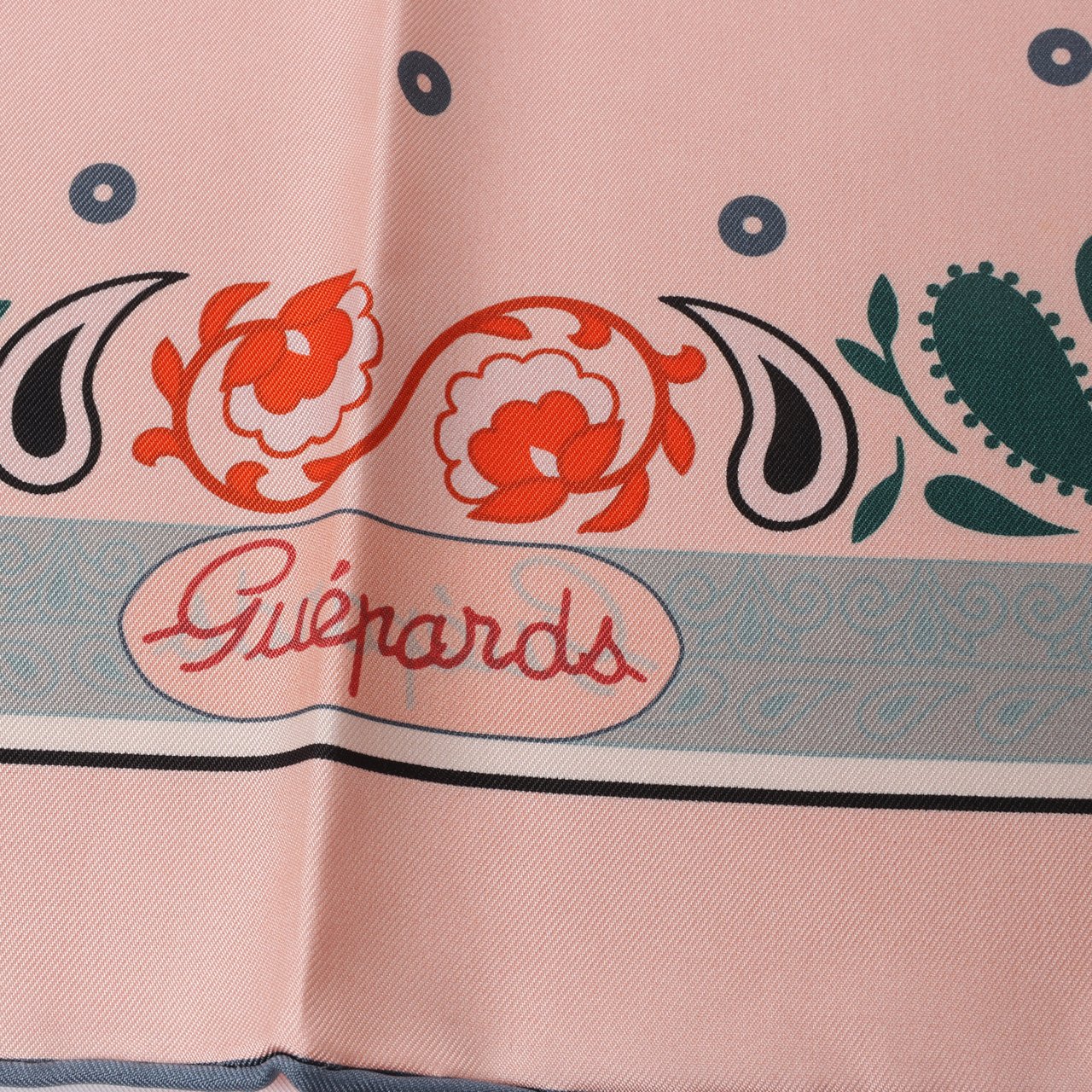 Hermès Hermès Double Face 90 "Cheetah Bandana" 100% Silk Scarf in Pink x Orange Roze