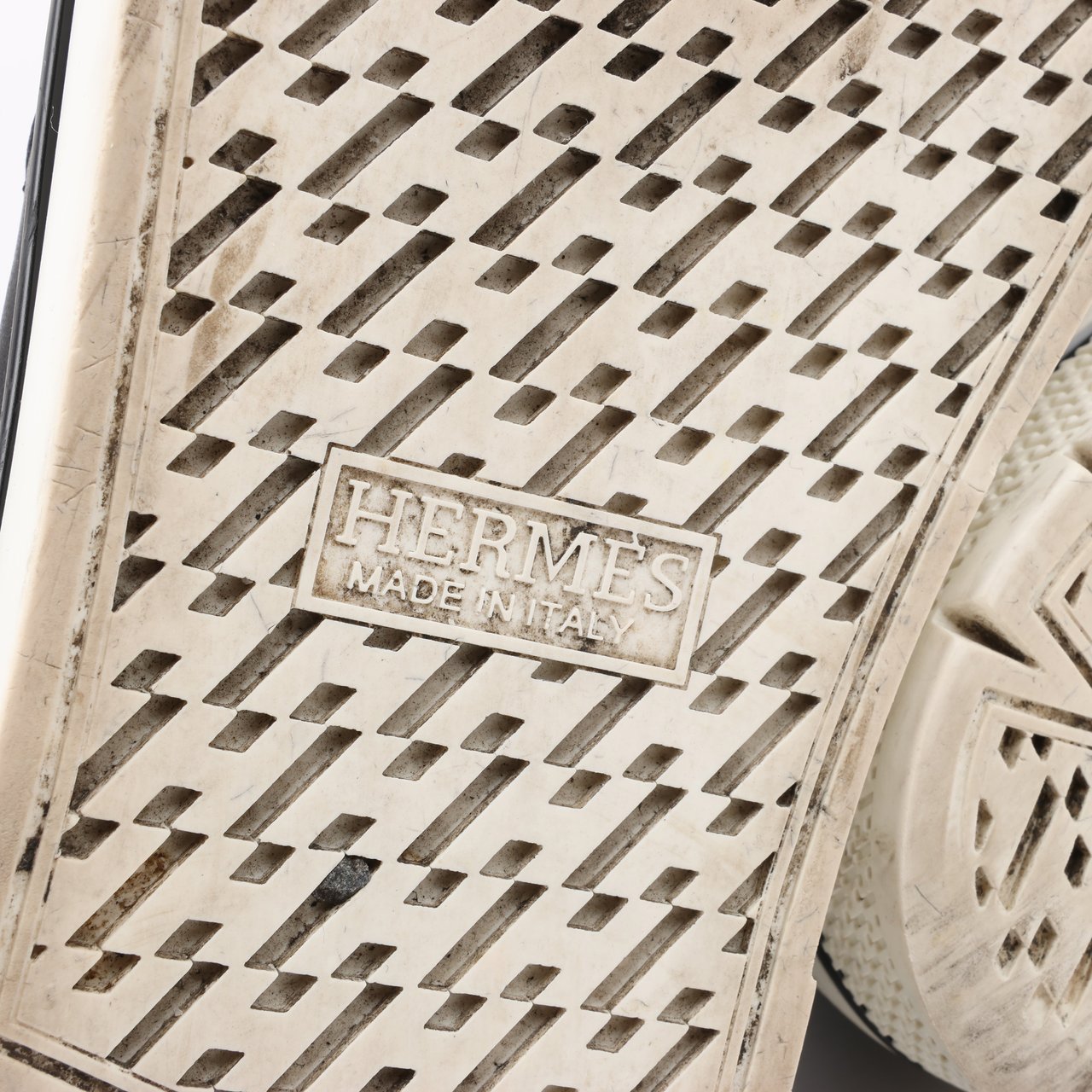 Hermès Hermès Leather High-Top Side Zip Sneakers in Black, Size 42 EU 182355ZH Divers