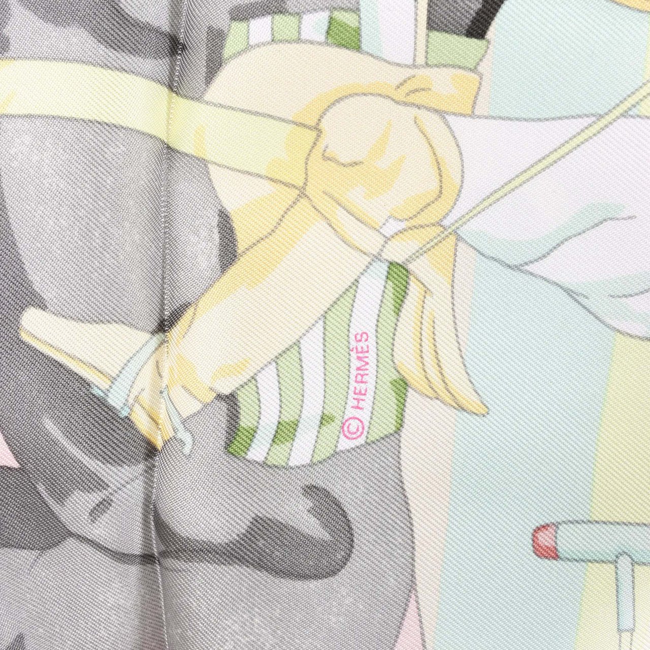 Hermès Hermes Carré 90 "LES PONEYS DE POLO" Silk handkerchief in Pink Roze