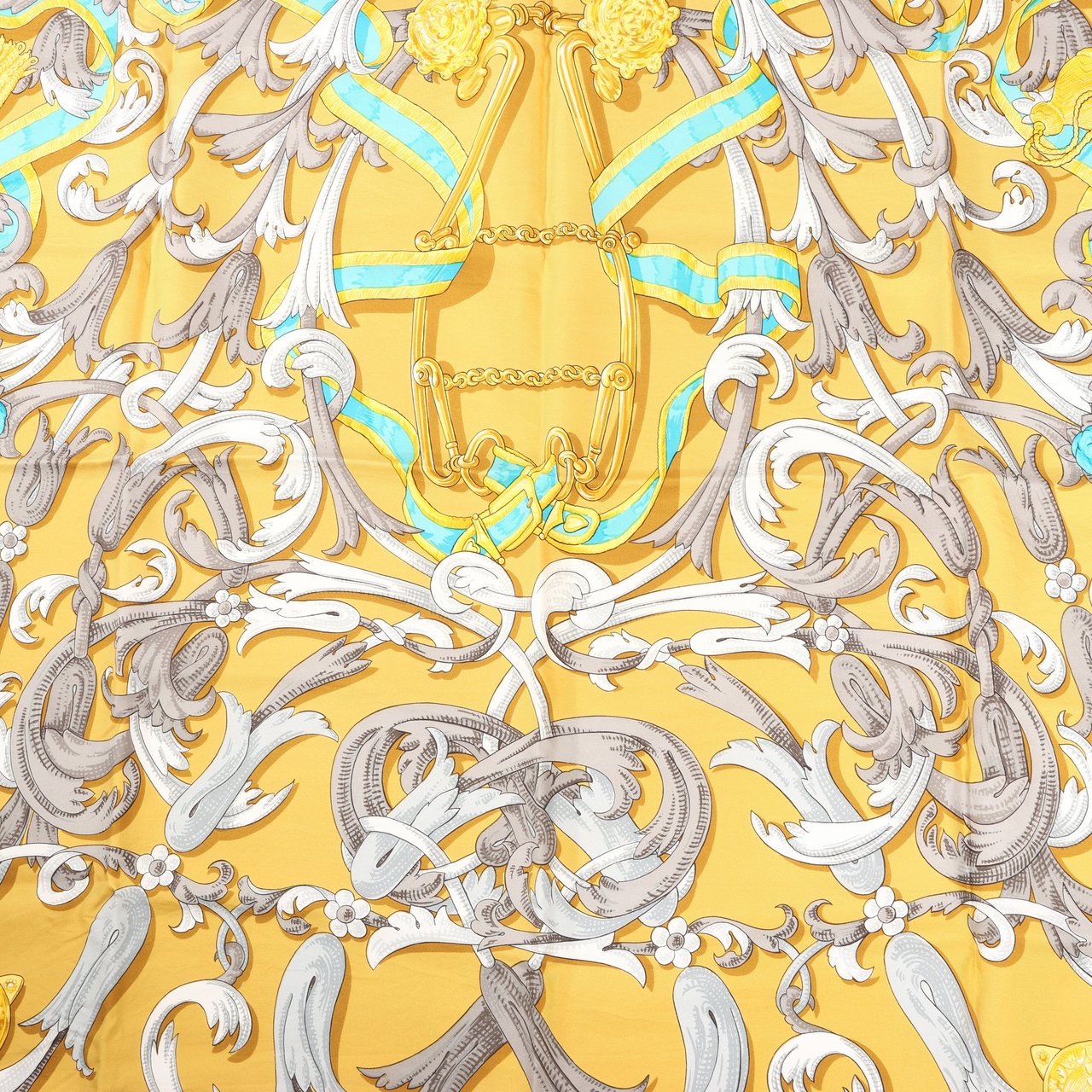 Hermès Hermes Carré 90 "LE MORS A LA CONETABLE" Silk handkerchief in Yellow Geel