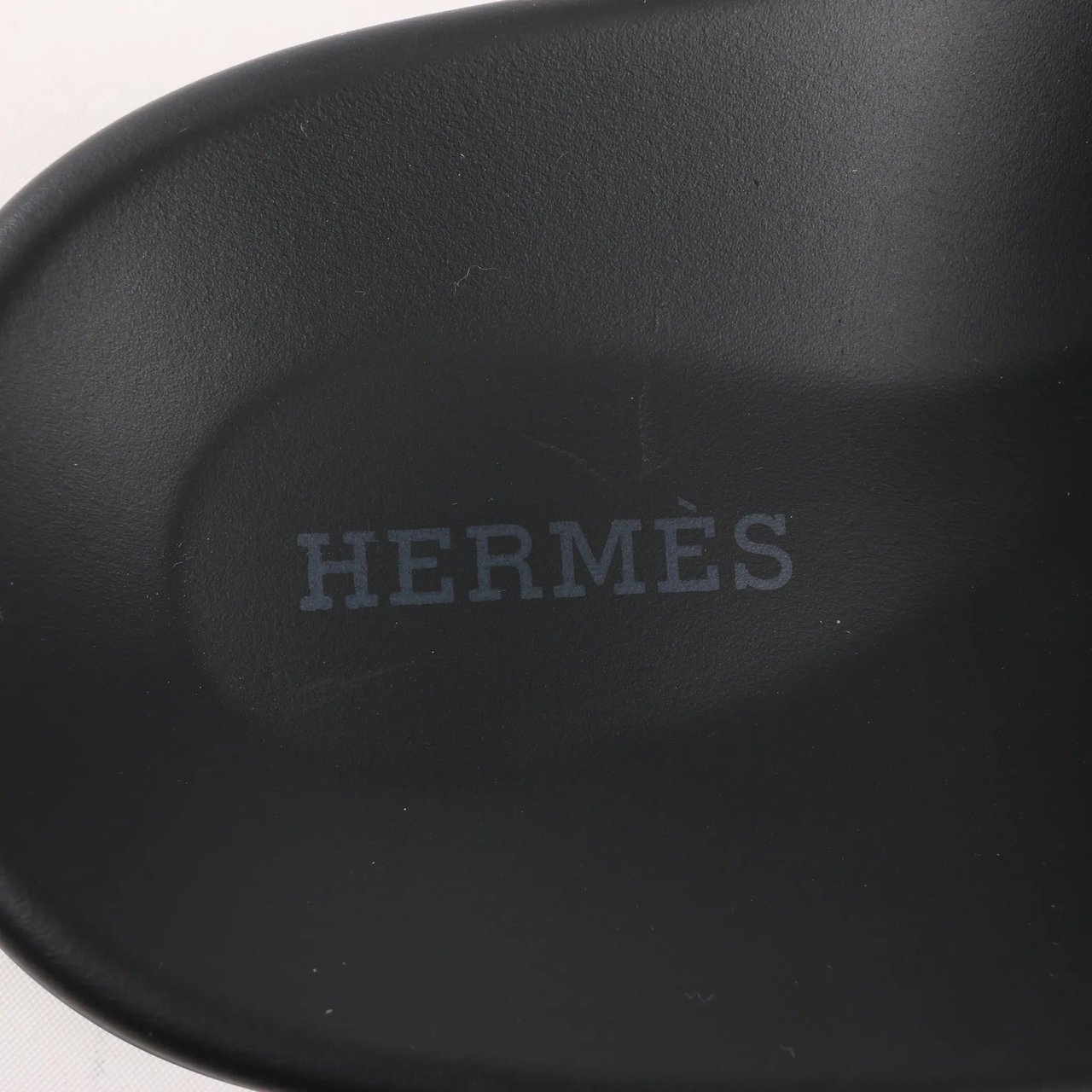 Hermès HERMES Cypre Leather Sandals in Black, Size 42 EU Zwart