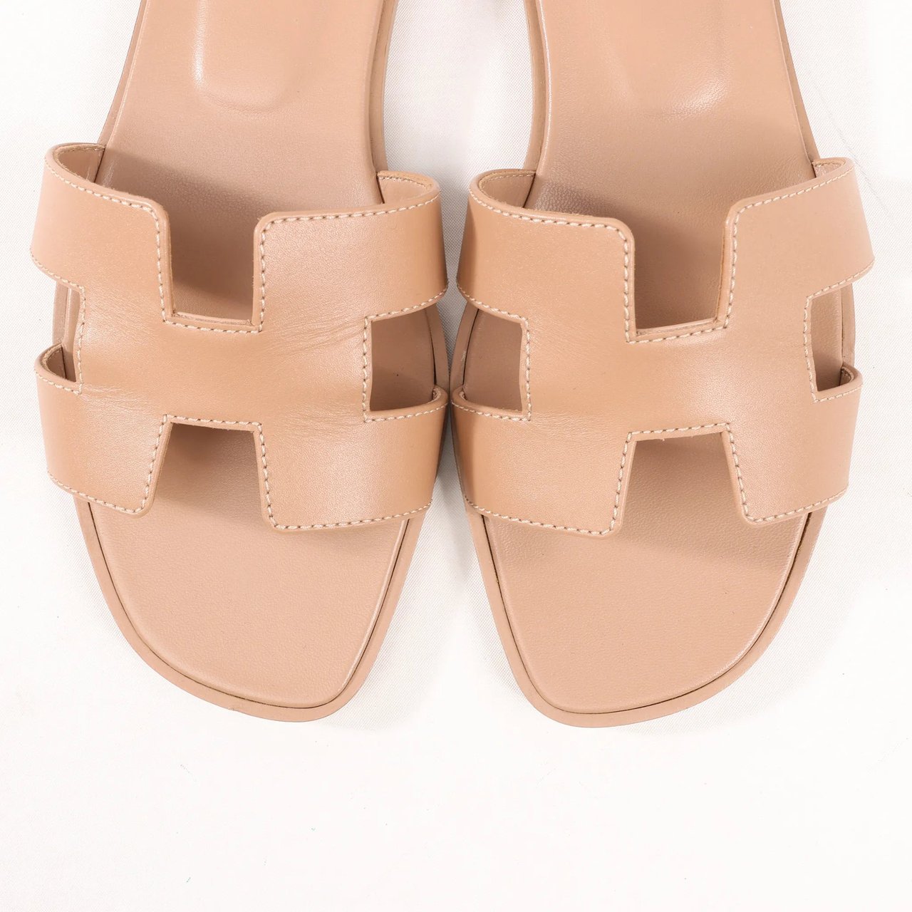 Hermès HERMES Oran Leather Sandals in Beige, Size 36.5 EU Beige