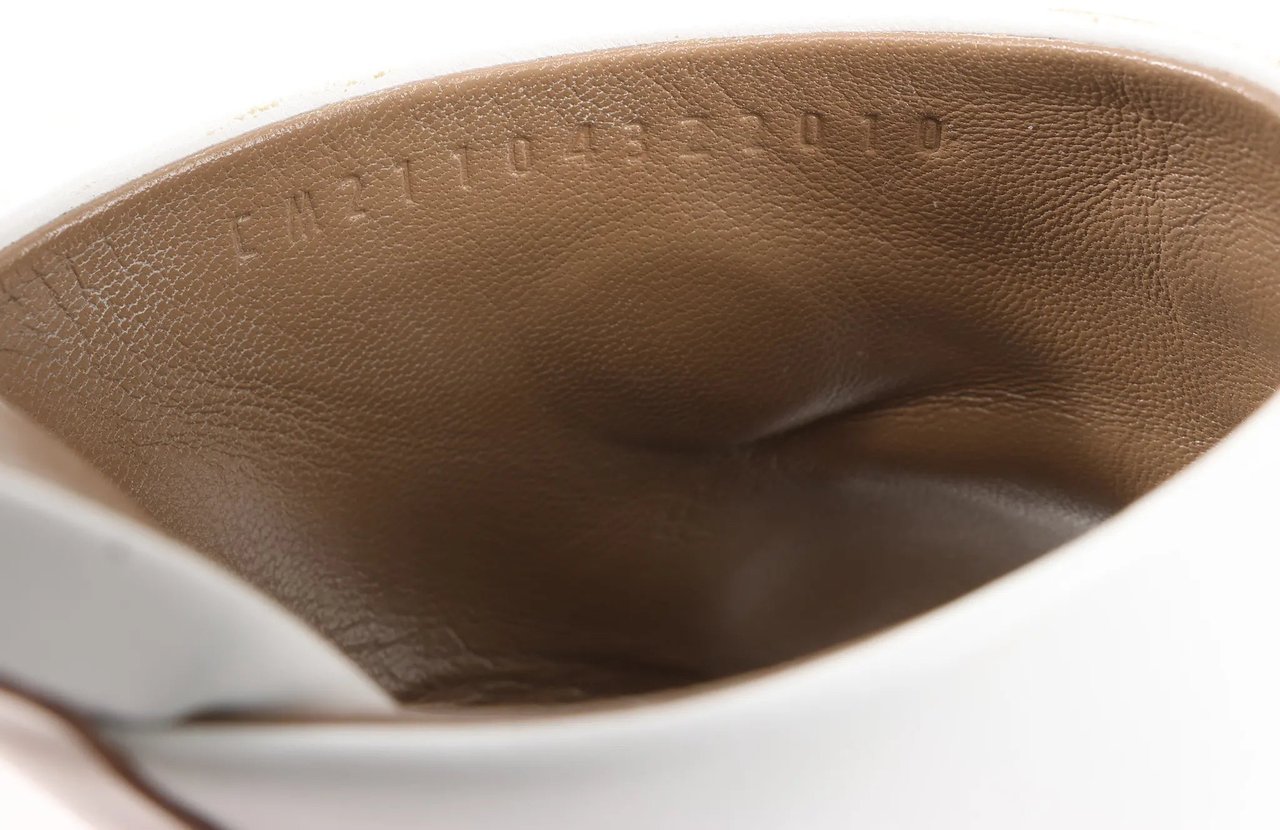 Hermès Hermès Camilla Leather Louris Buckle Mule Sandals in White, Size 37.5 EU Divers