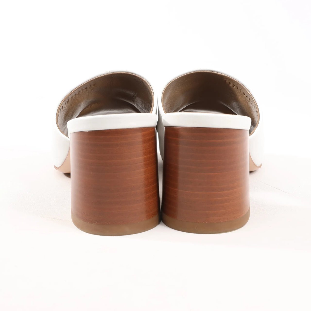 Hermès Hermès Camilla Leather Louris Buckle Mule Sandals in White, Size 37.5 EU Divers