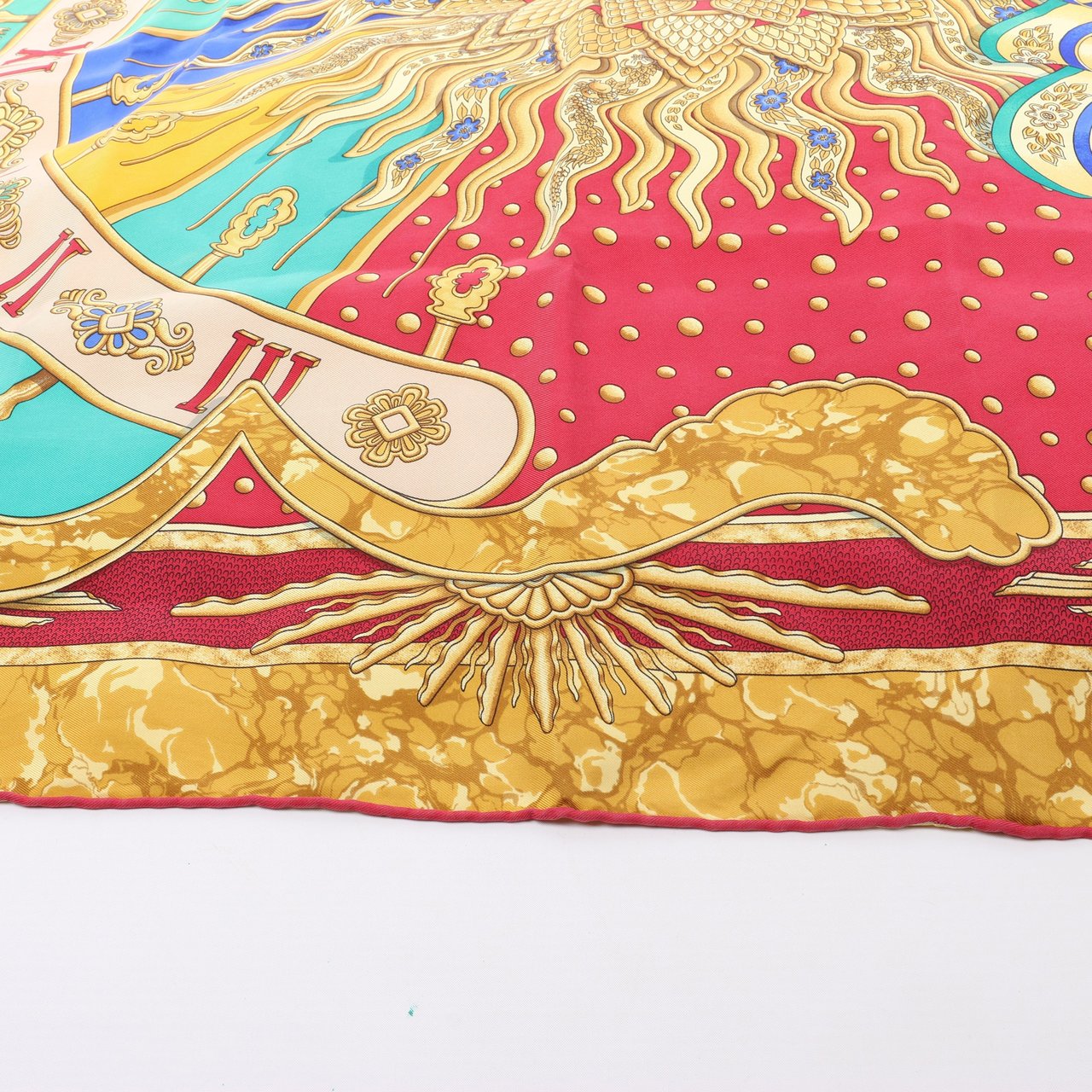 Hermès Hermès Carré 90 "CARPE DIEM" 100% Silk Scarf in Red Rood